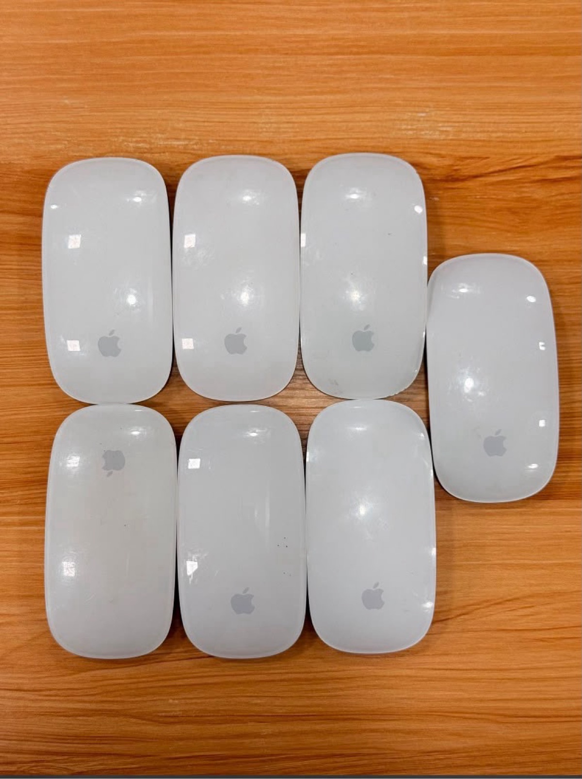 Souris sans fil Apple  Magic Mouse 1  Doté de la