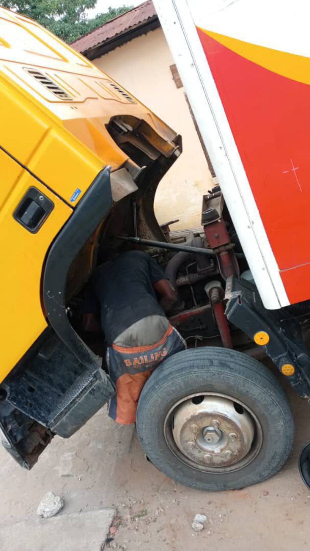 Camionnette Iveco roues 6 série BT - photo 3