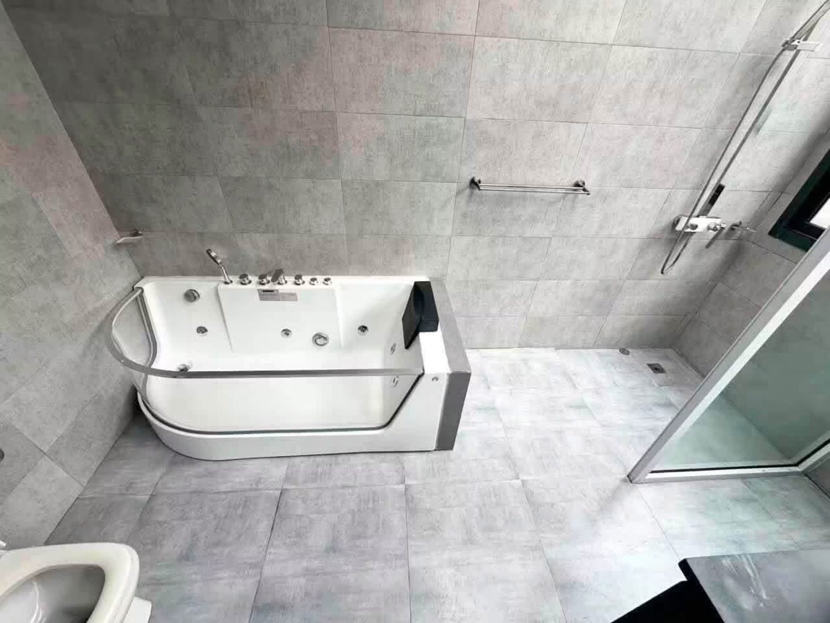 Duplex haut standing de 6 pièces A LOUER - photo 3