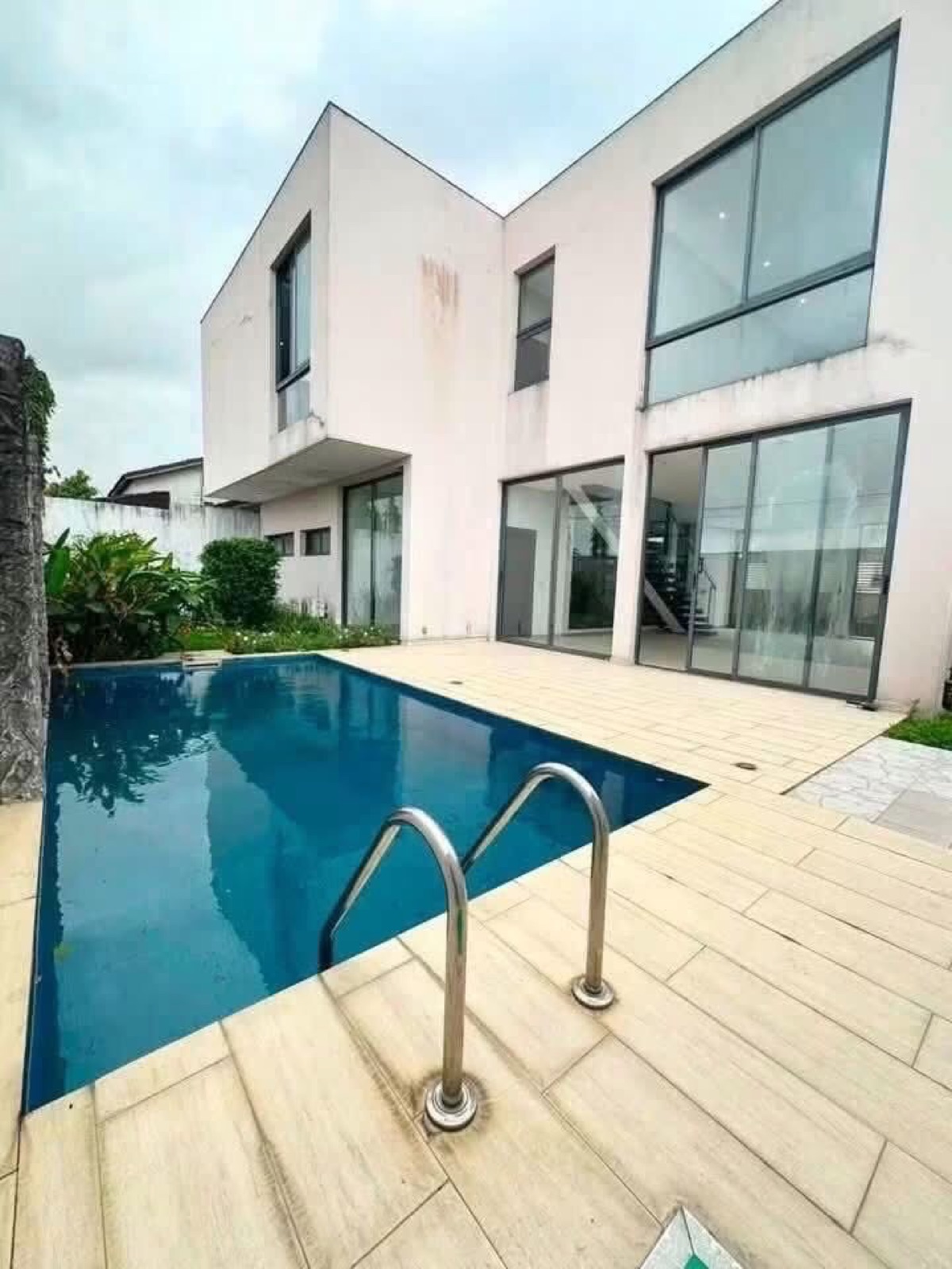 Duplex haut standing de 6 pièces A LOUER