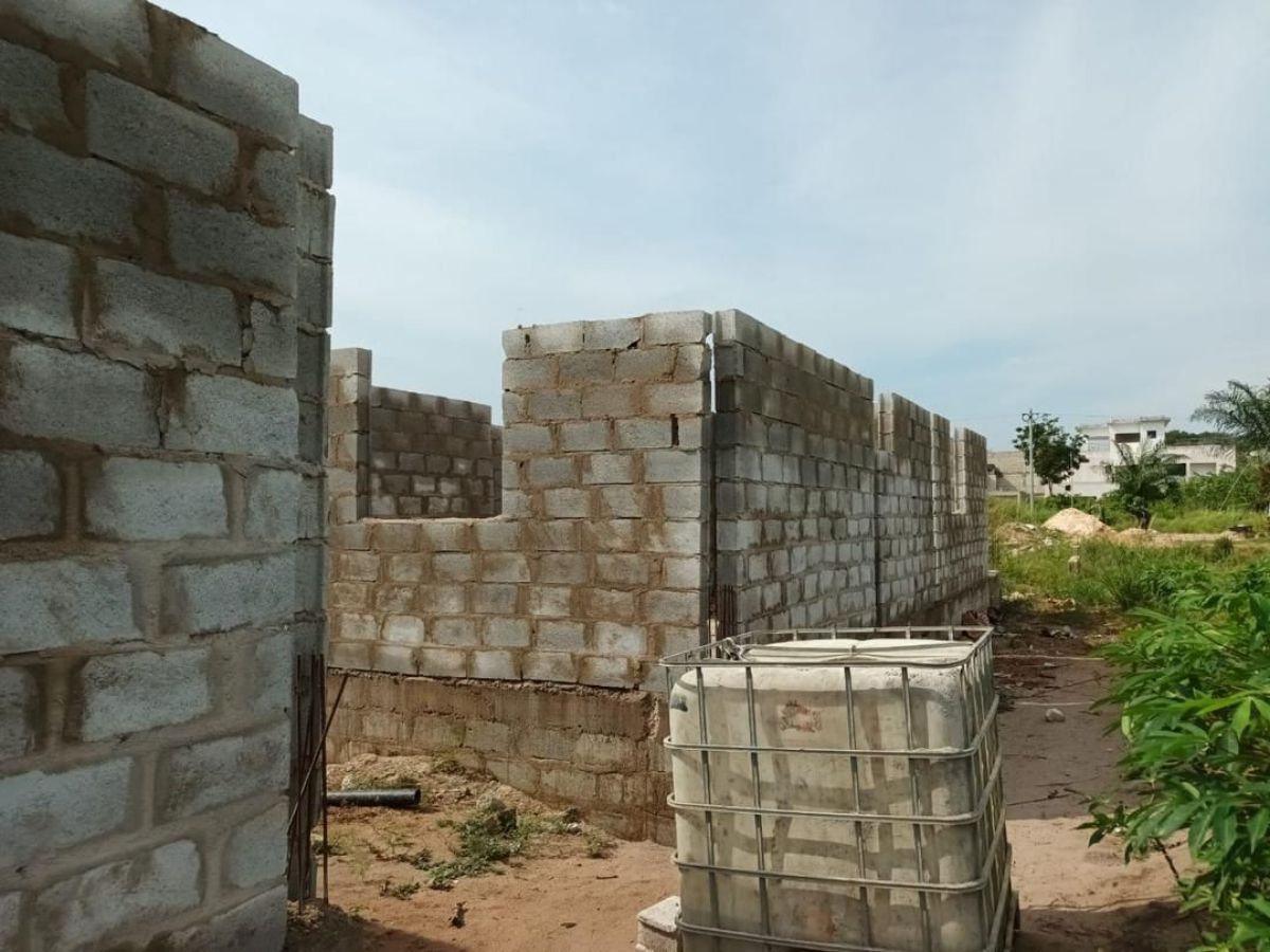 VILLA BASSE DE TYPE 4 PIÈCES 200m² EN VENTE - photo 3