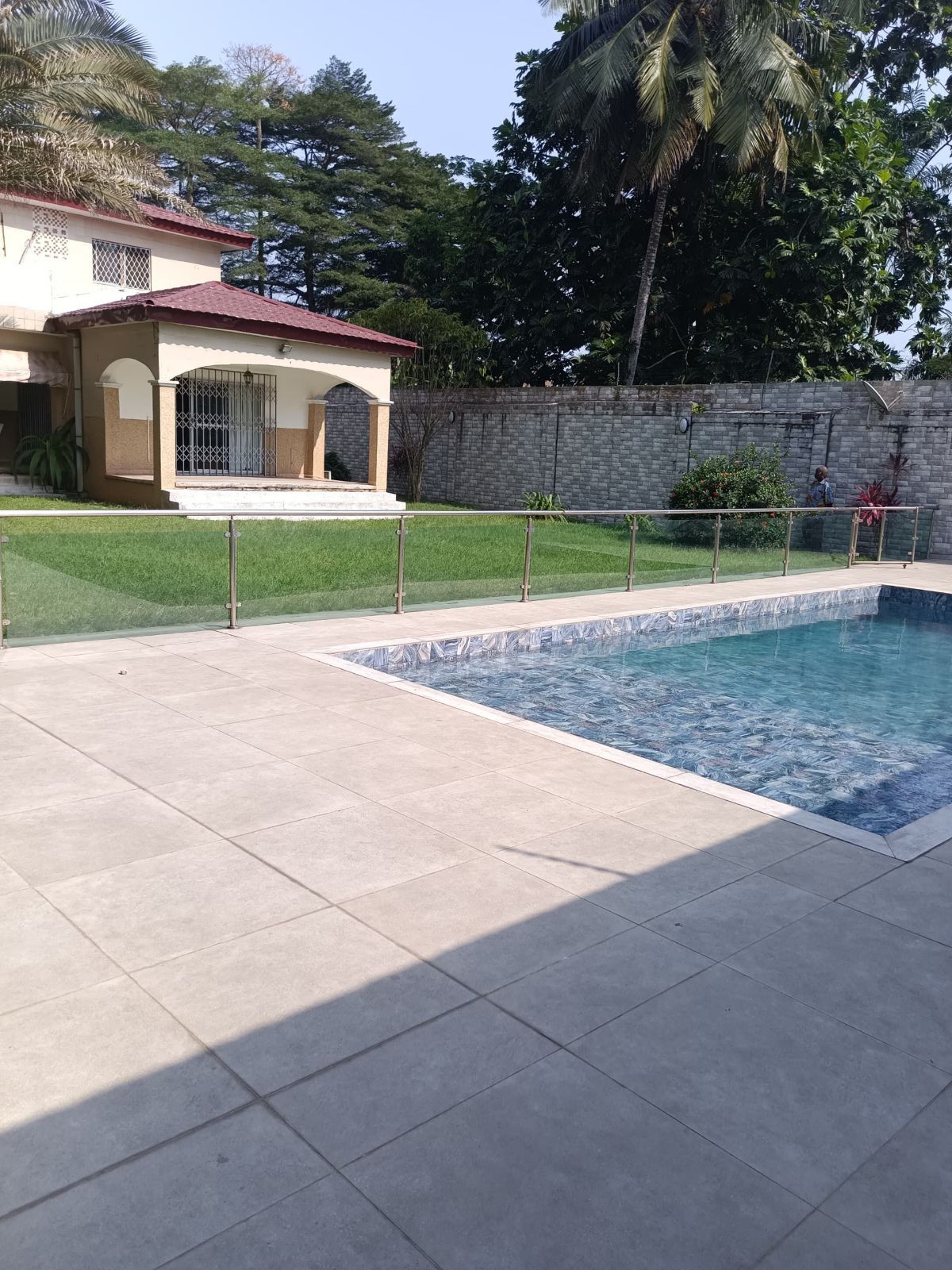 VILLA TRES BELLE AVEC PISCINE À VENDRE 2PLTX - photo 2