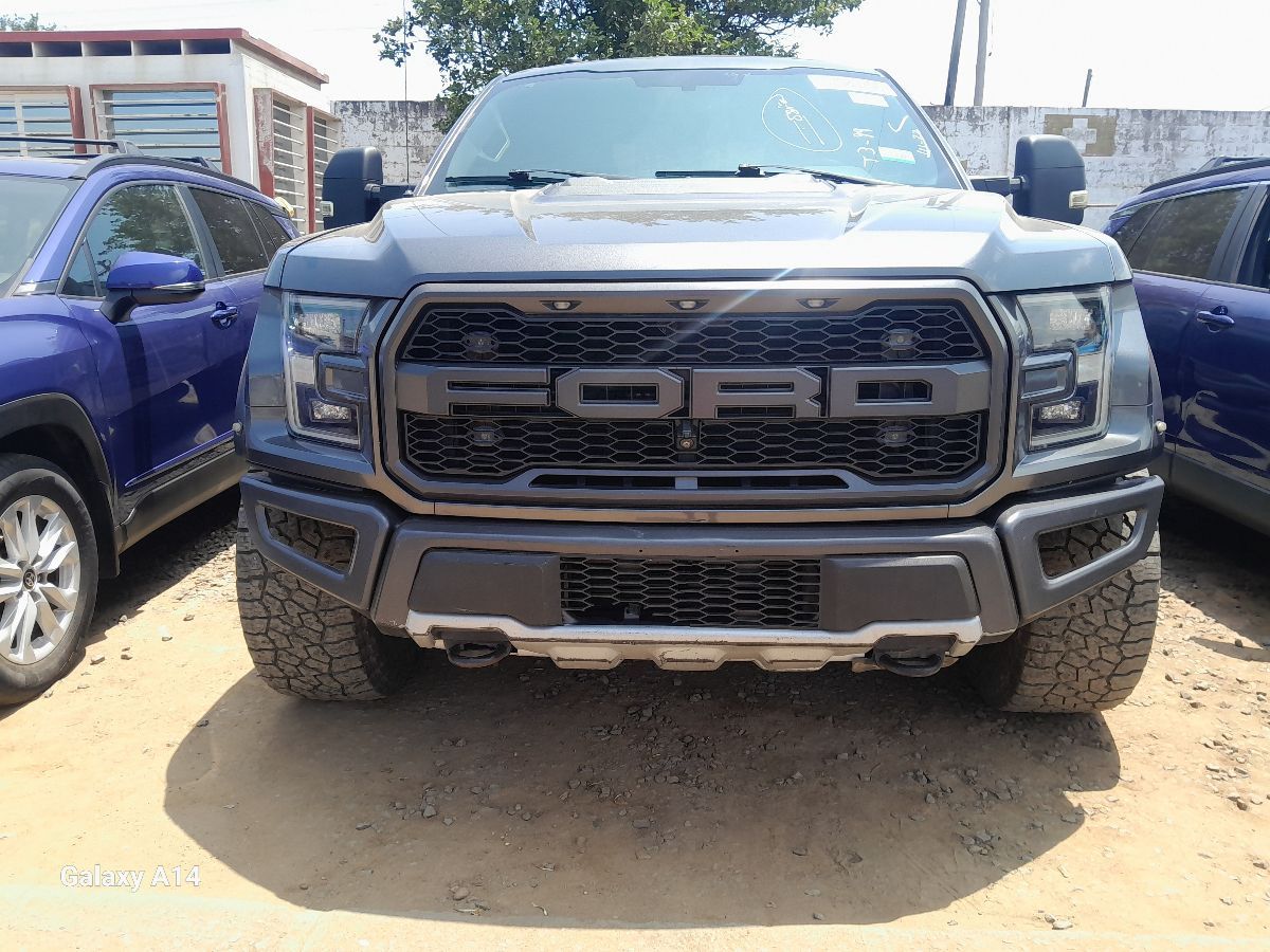 FORD F-150 RAPTOR 🔥
Un véritable monstre - photo 2