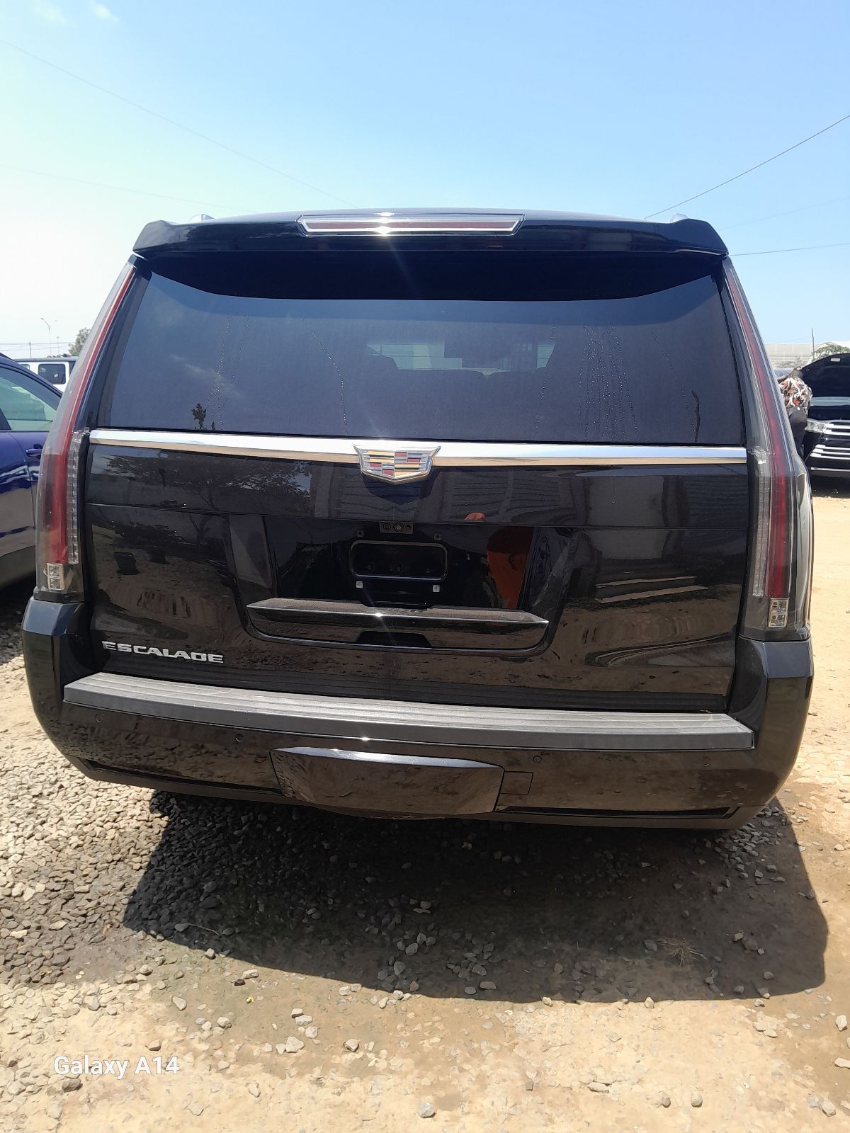CADILLAC ESCALADE - photo 3