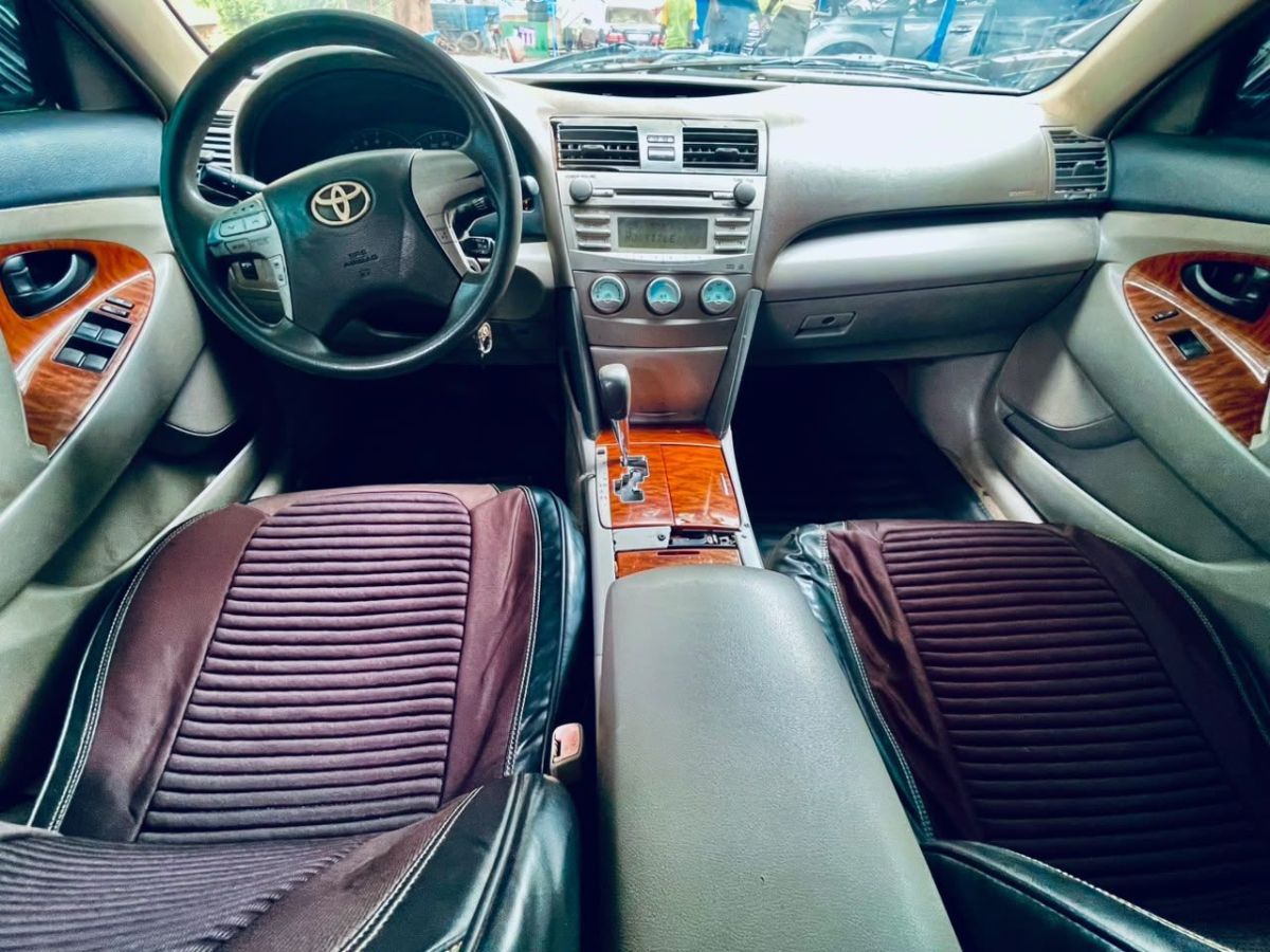 TOYOTA CAMRY GLX 2010 - photo 3