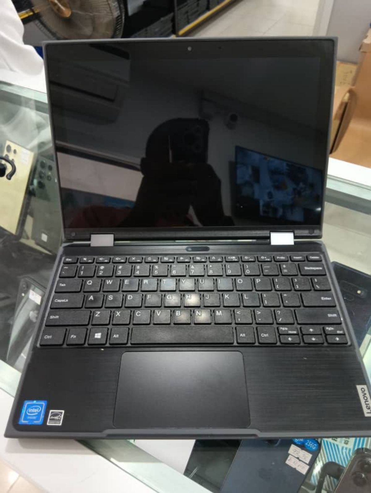 Lenovo 2en1 12 pouces tactile pliable 4g ram 128s