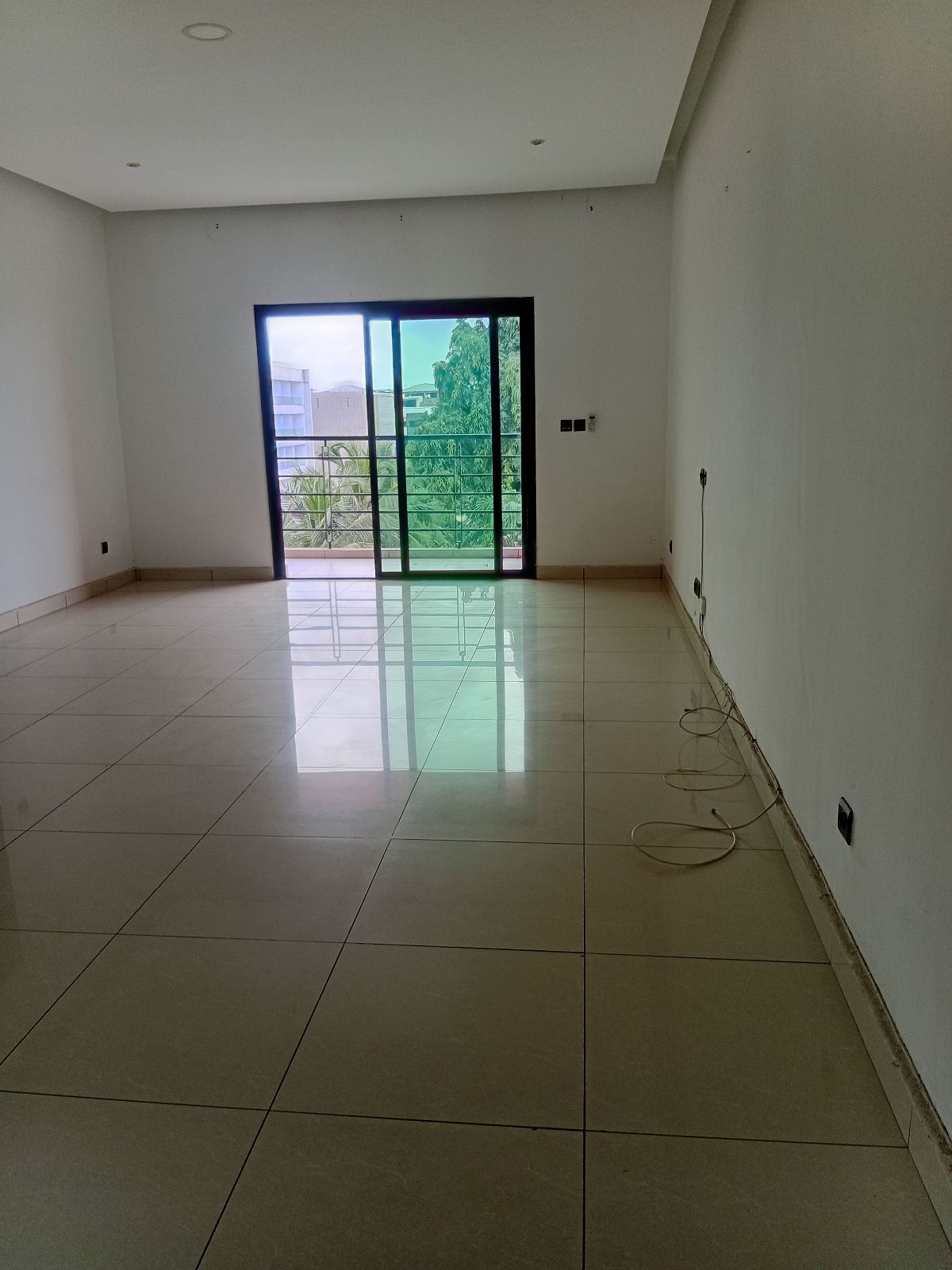 Appartement 3 pièces à Louer, loyer 350 mille