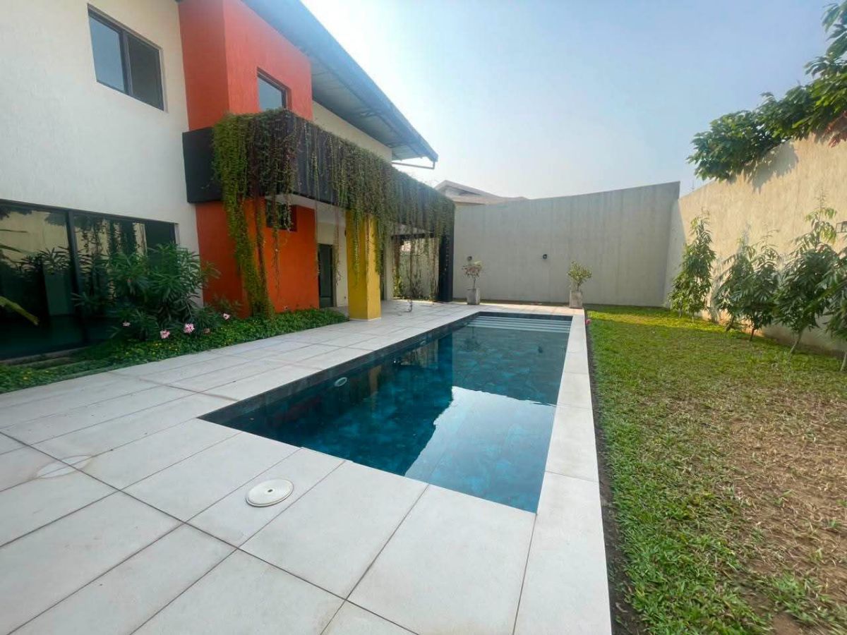 Villa duplex de type 7 pièces en Location - photo 2