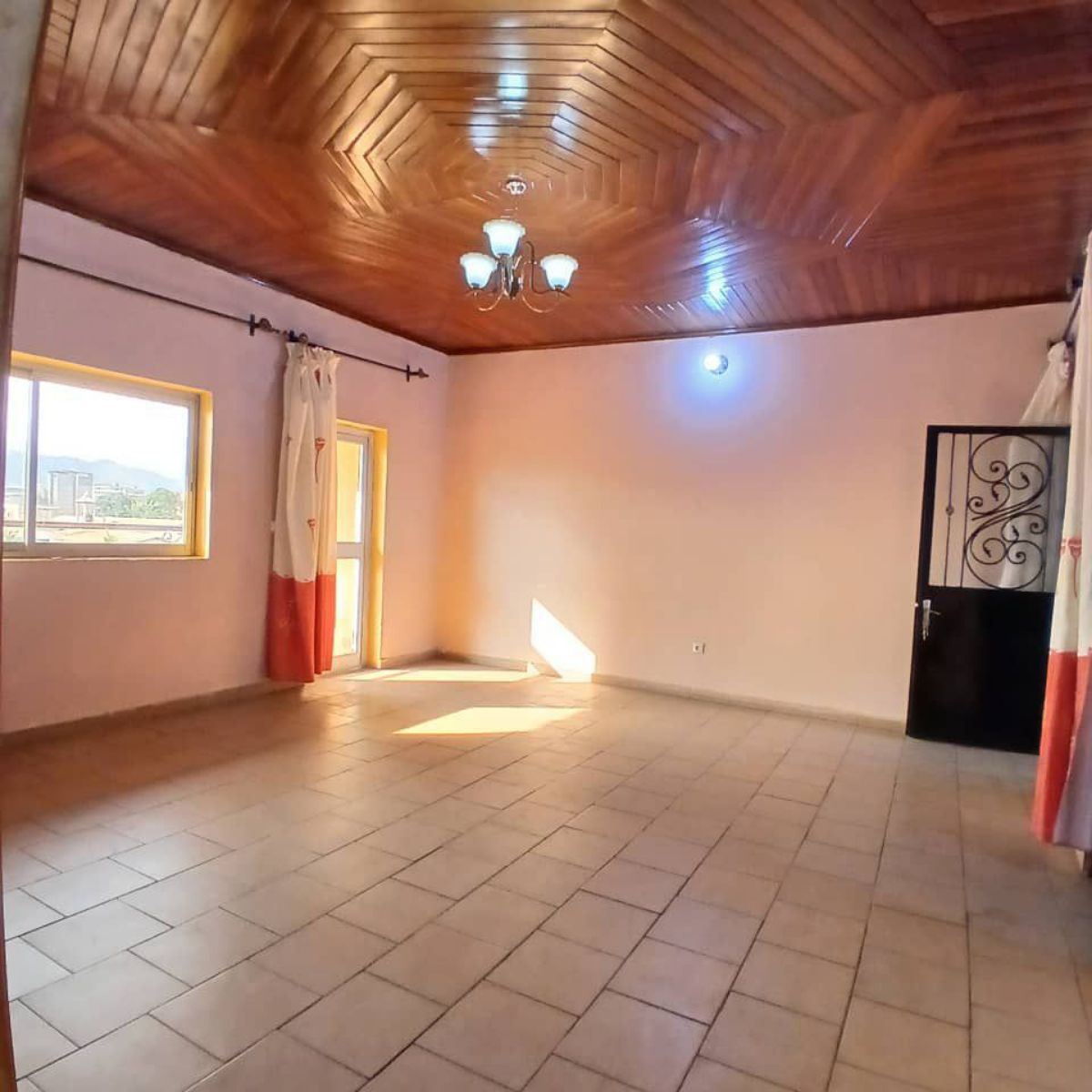 APPARTEMENT MODERNE A LOUER À BIYEM-ASSI