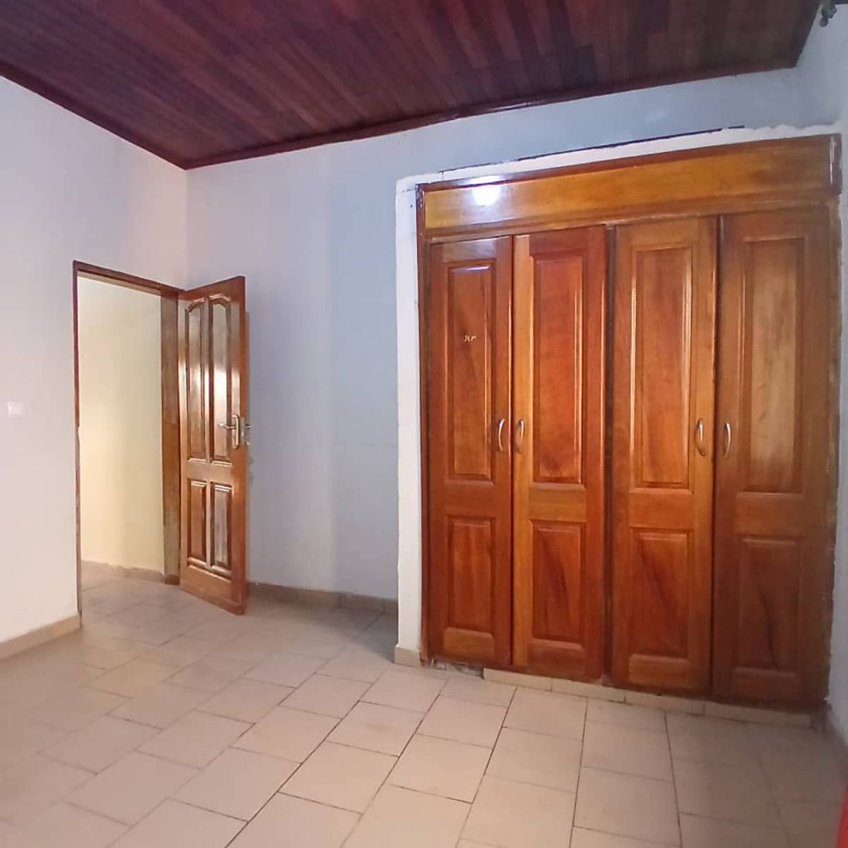 APPARTEMENT MODERNE A LOUER À BIYEM-ASSI - photo 2