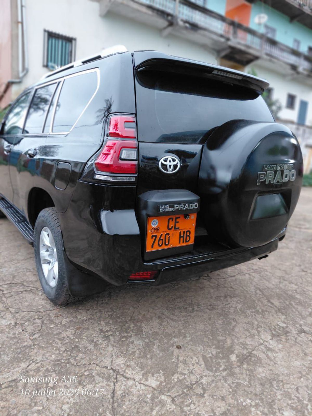 PRADO TX LAND CRUISER À LOUER AU CAMEROUN - photo 3