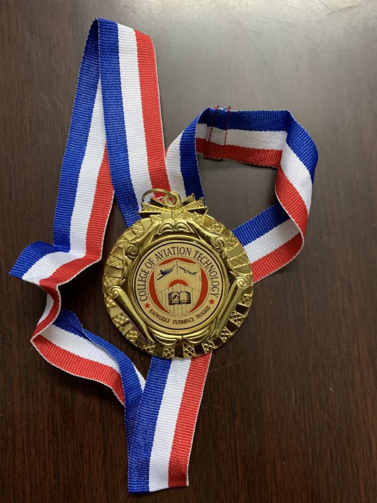 Réalisation Médailles et trophées de distinction - photo 2