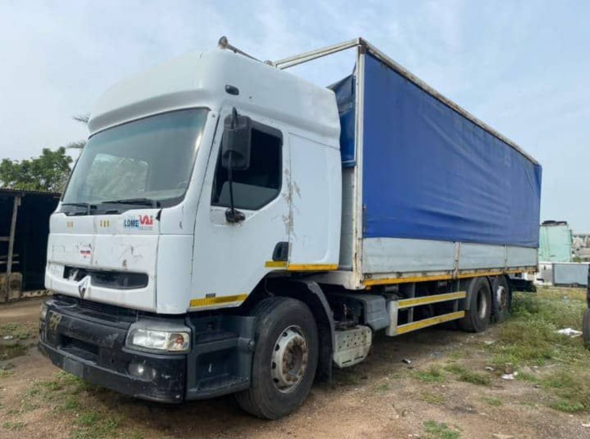 CAMION RENAULT PREMIUM