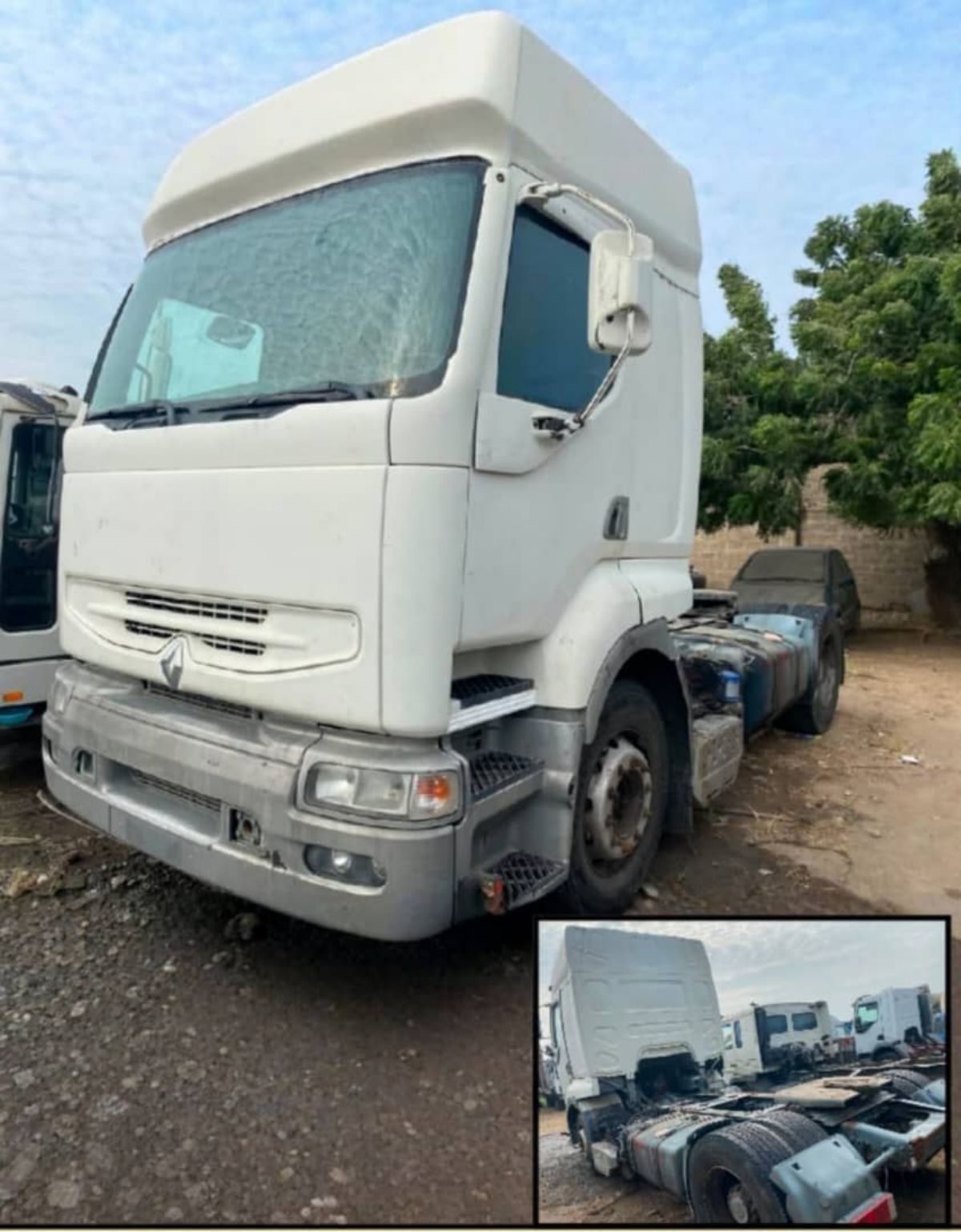CAMION RENAULT PREMIUM TRACTEUR 06 ROUES