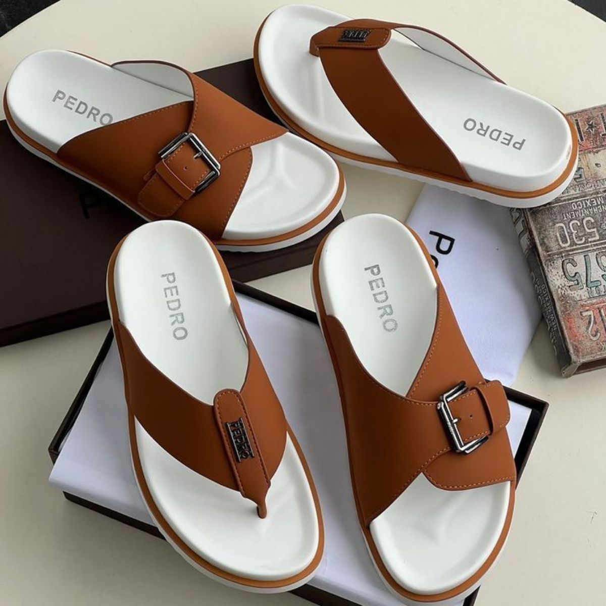 Chaussures pour hommes et femmes