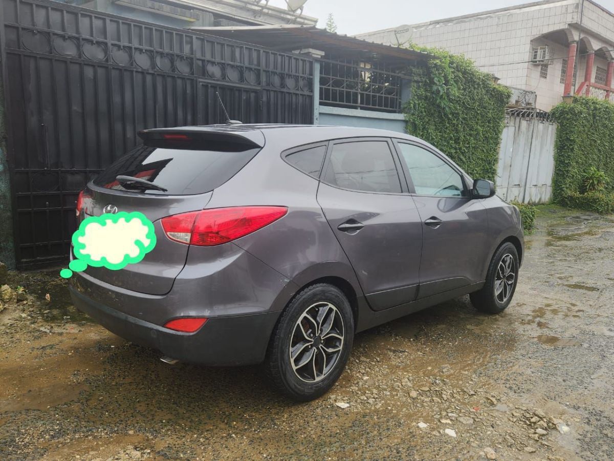 HYUNDAI TUCSON ESSENCE 4 CYLINDRE AUTOMATIQUE