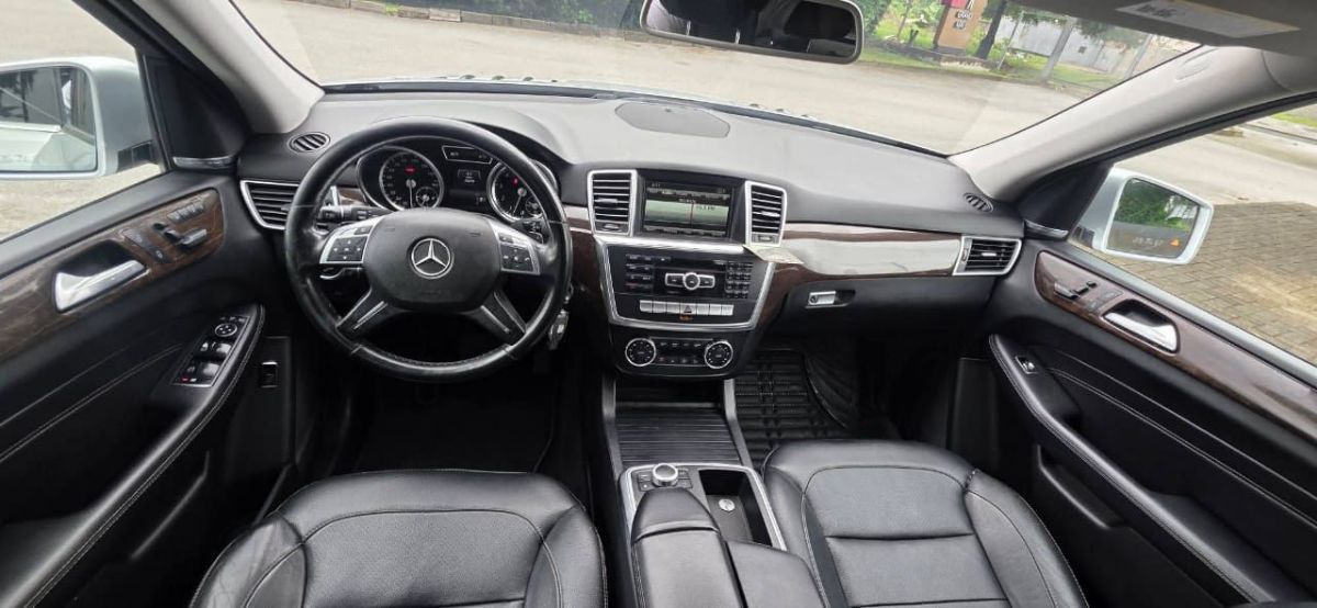 MERCEDES-BENZ 2015 PREMIUM LIMITED EDITION – FUL - photo 3