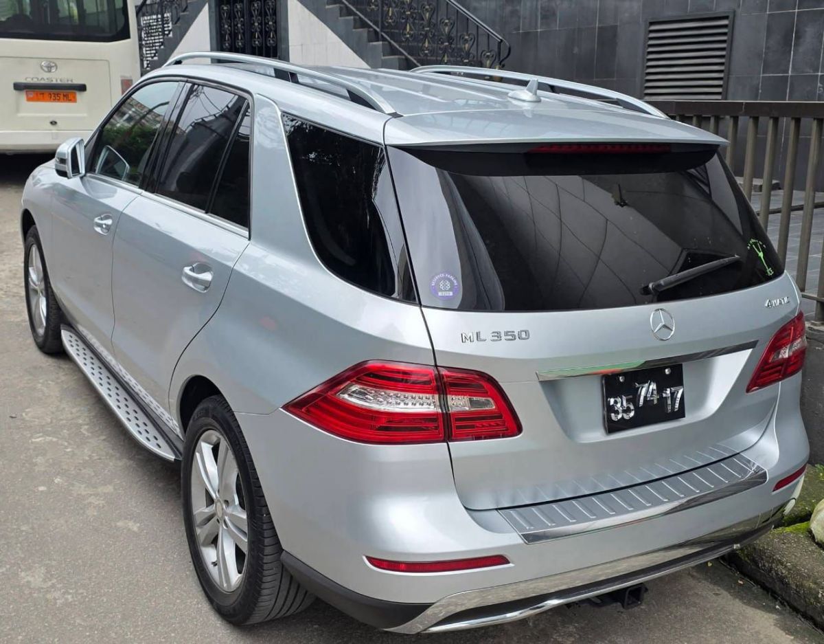 MERCEDES-BENZ 2015 PREMIUM LIMITED EDITION – FUL