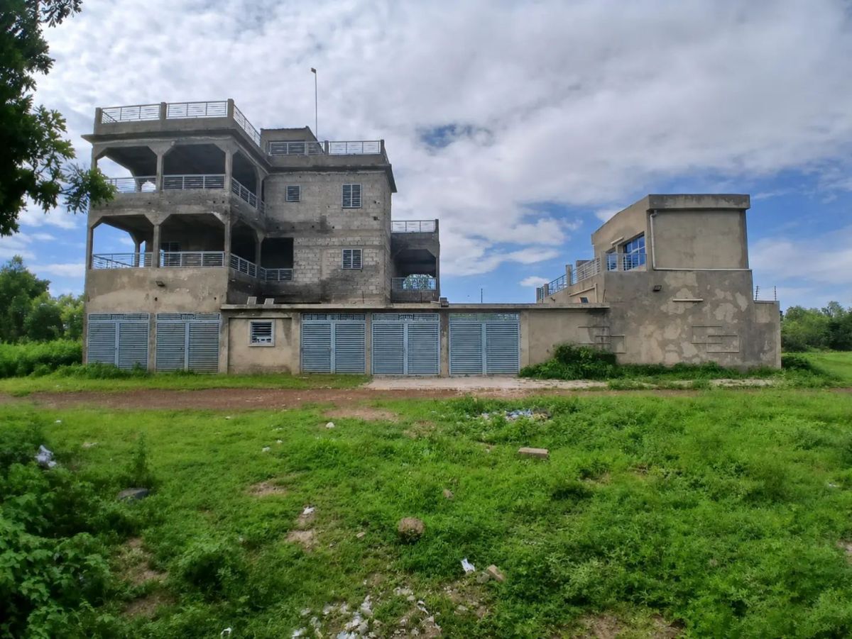 VILLA R+3 AVEC PISCINE À VENDRE – #PAW