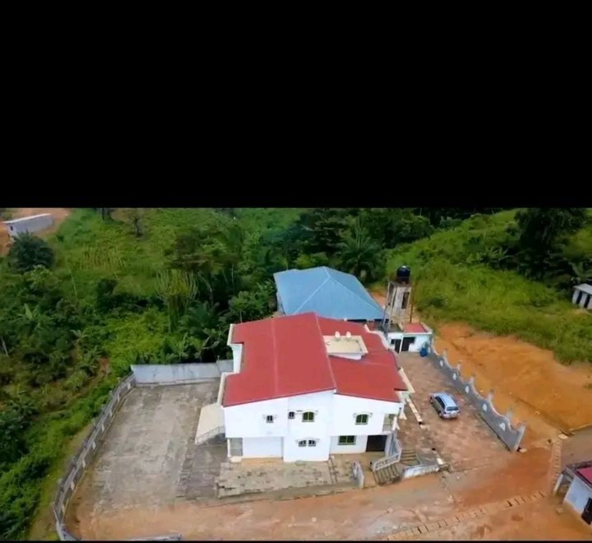 VILLA À VENDRE DANS LA VILLE DE MFOU