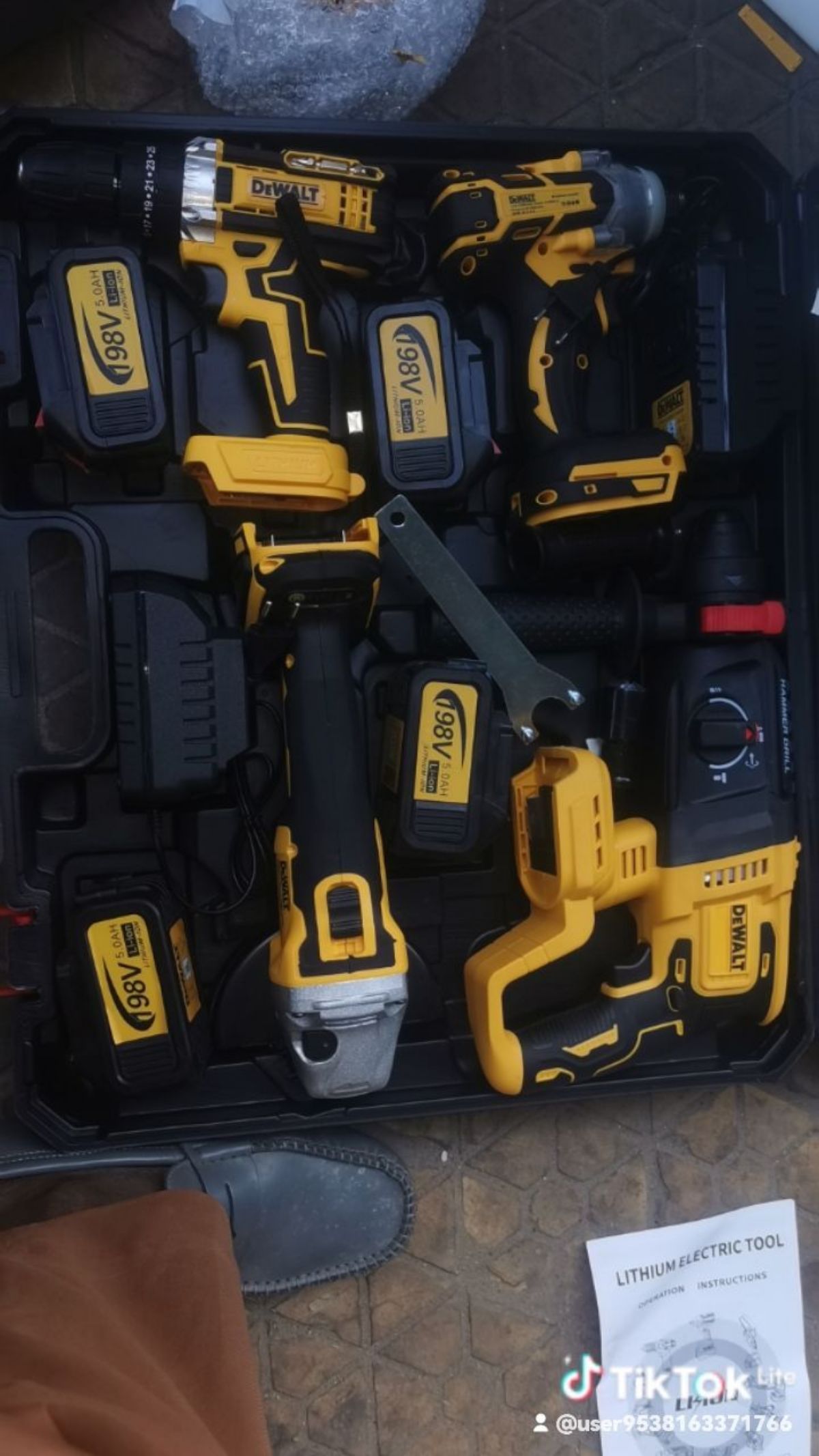 Valise à outils Dewalt, perceuse, visseuse …