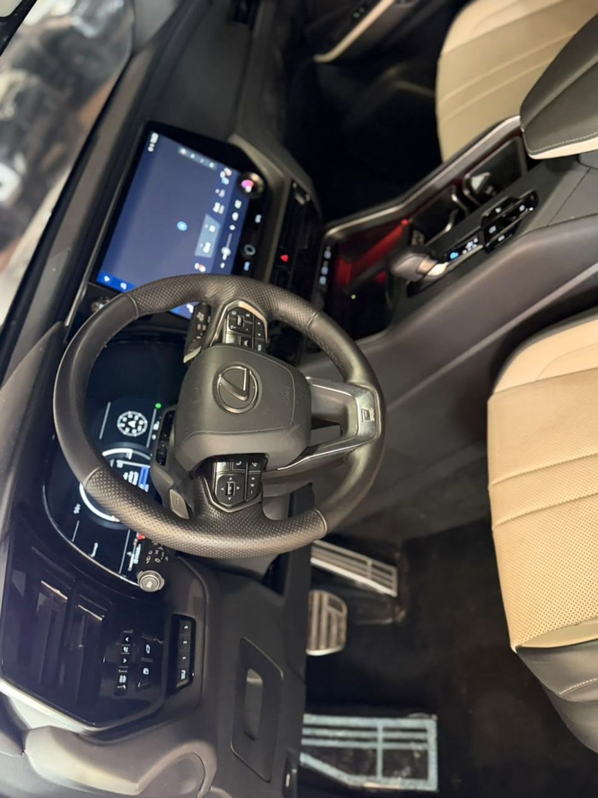 LEXUS TX500h 2024 - photo 3