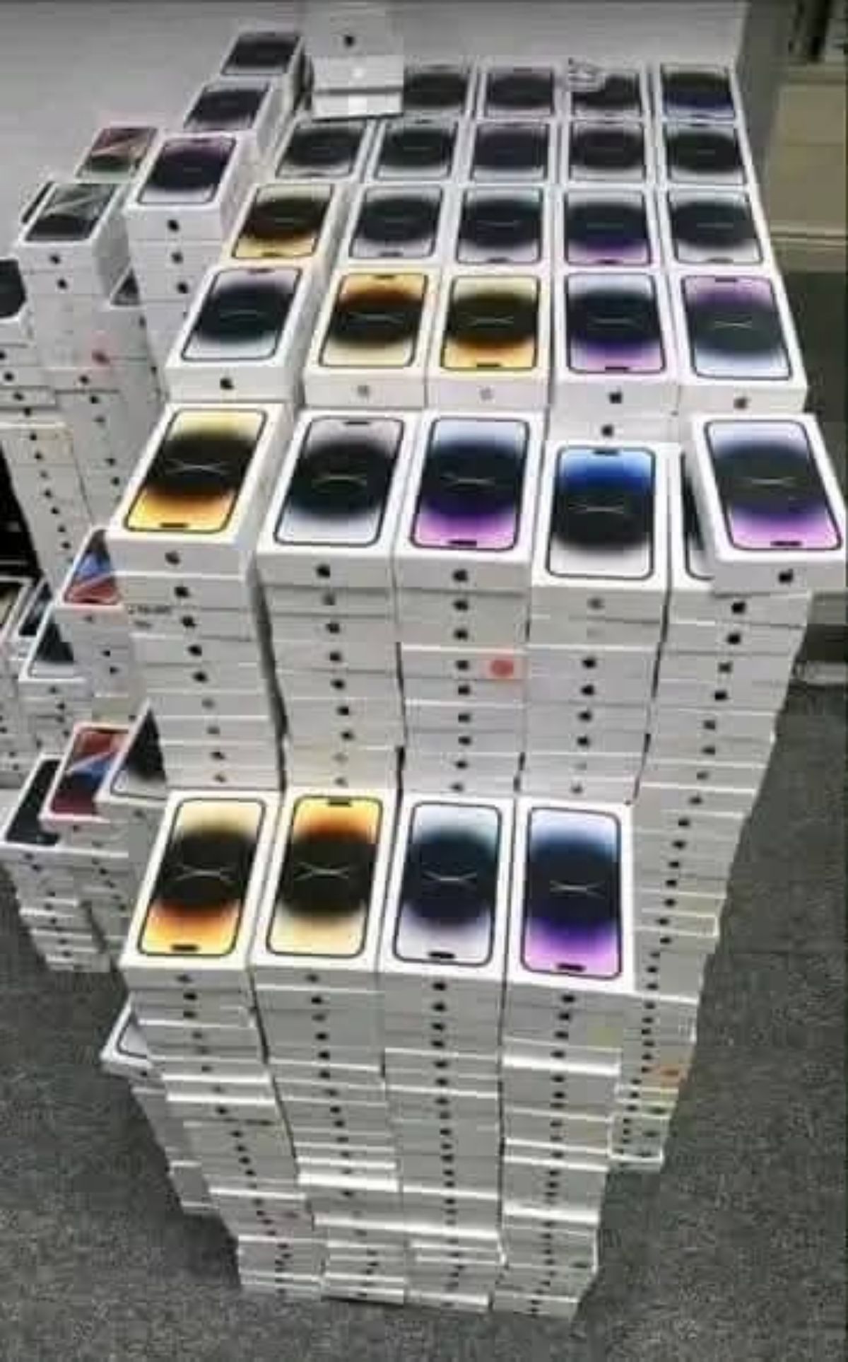 Iphone 14pro - photo 2