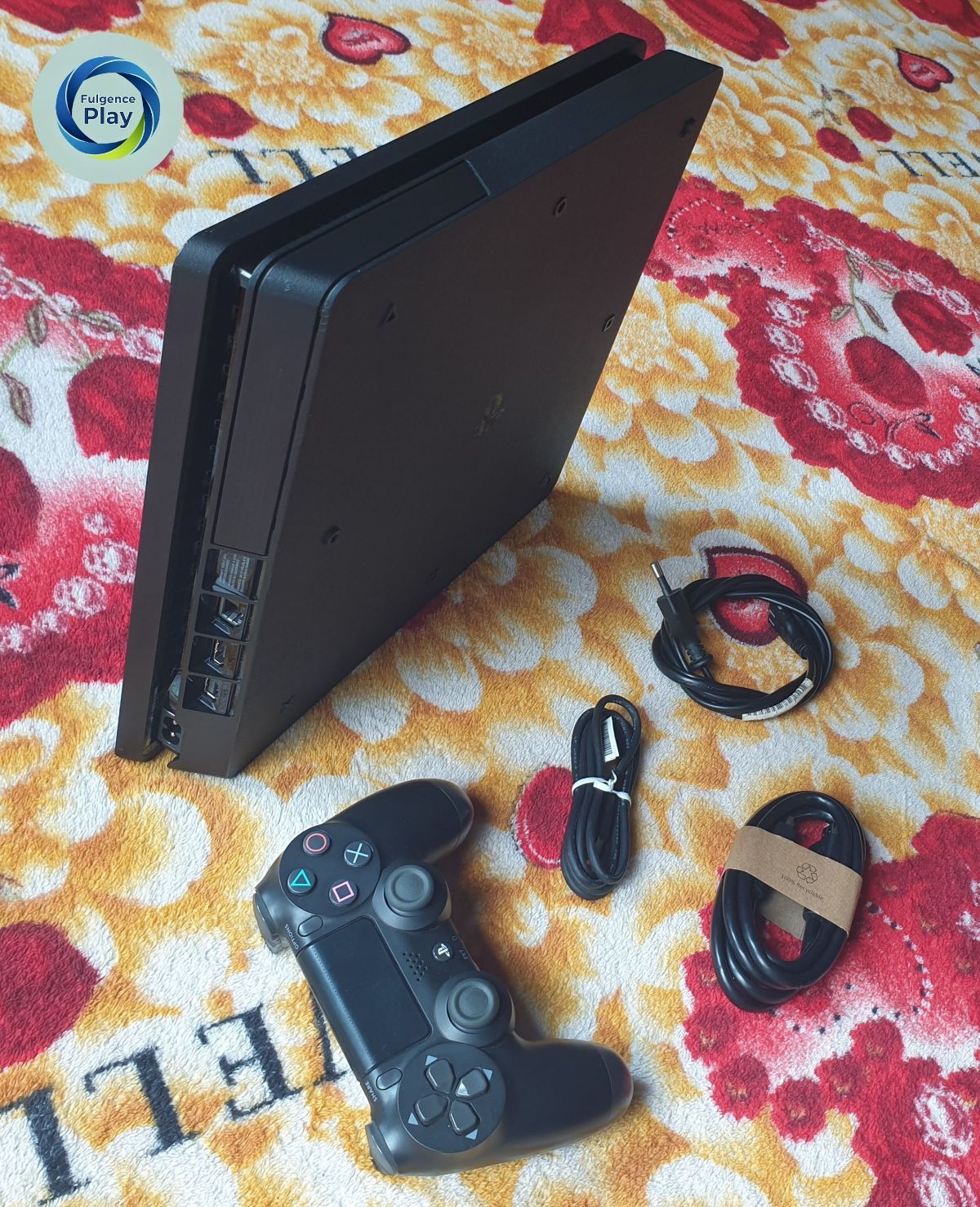 PS4 Slim en vente avec une manette et 15 jeux - photo 3