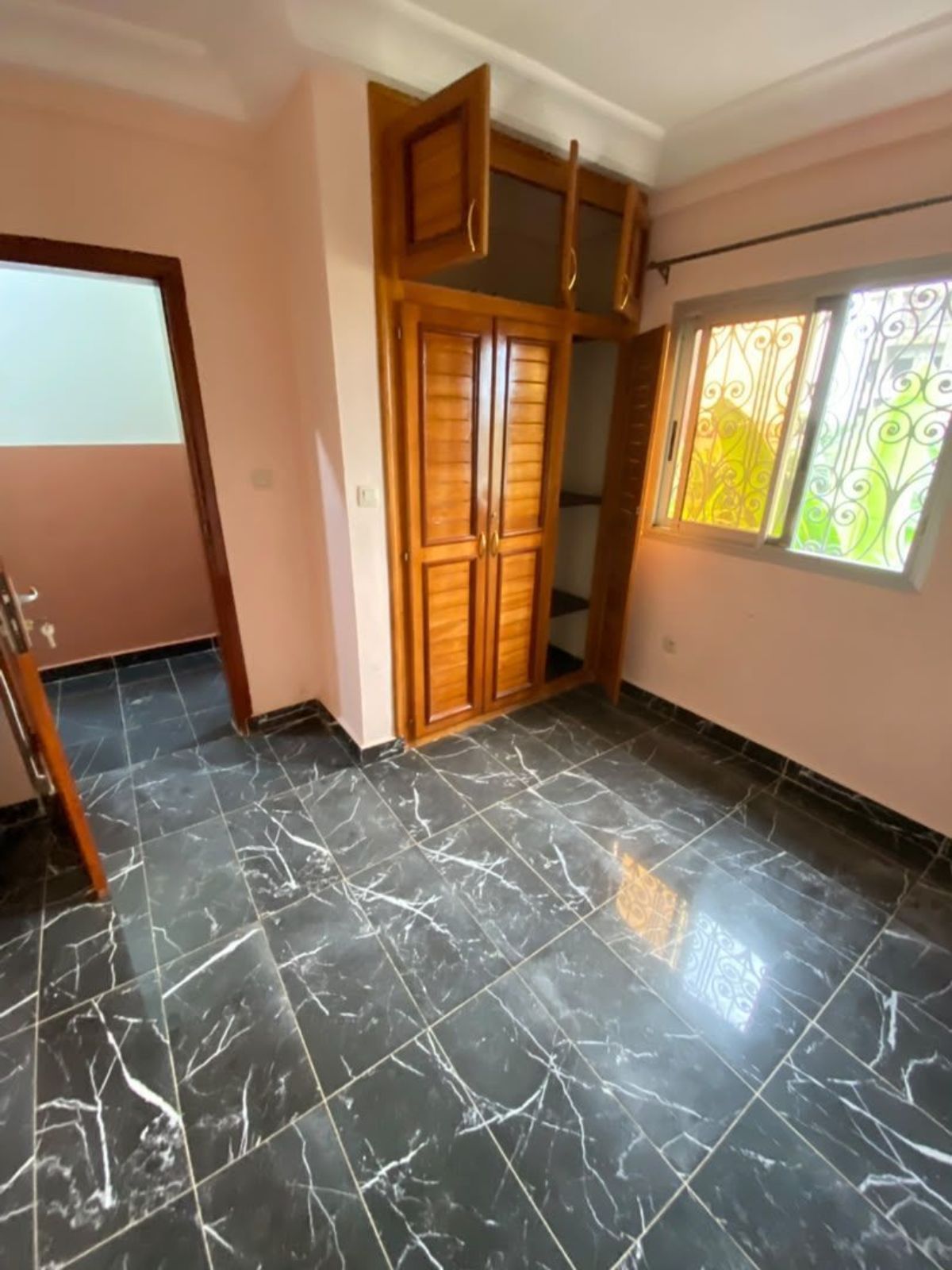 Appartement moderne en location - photo 3