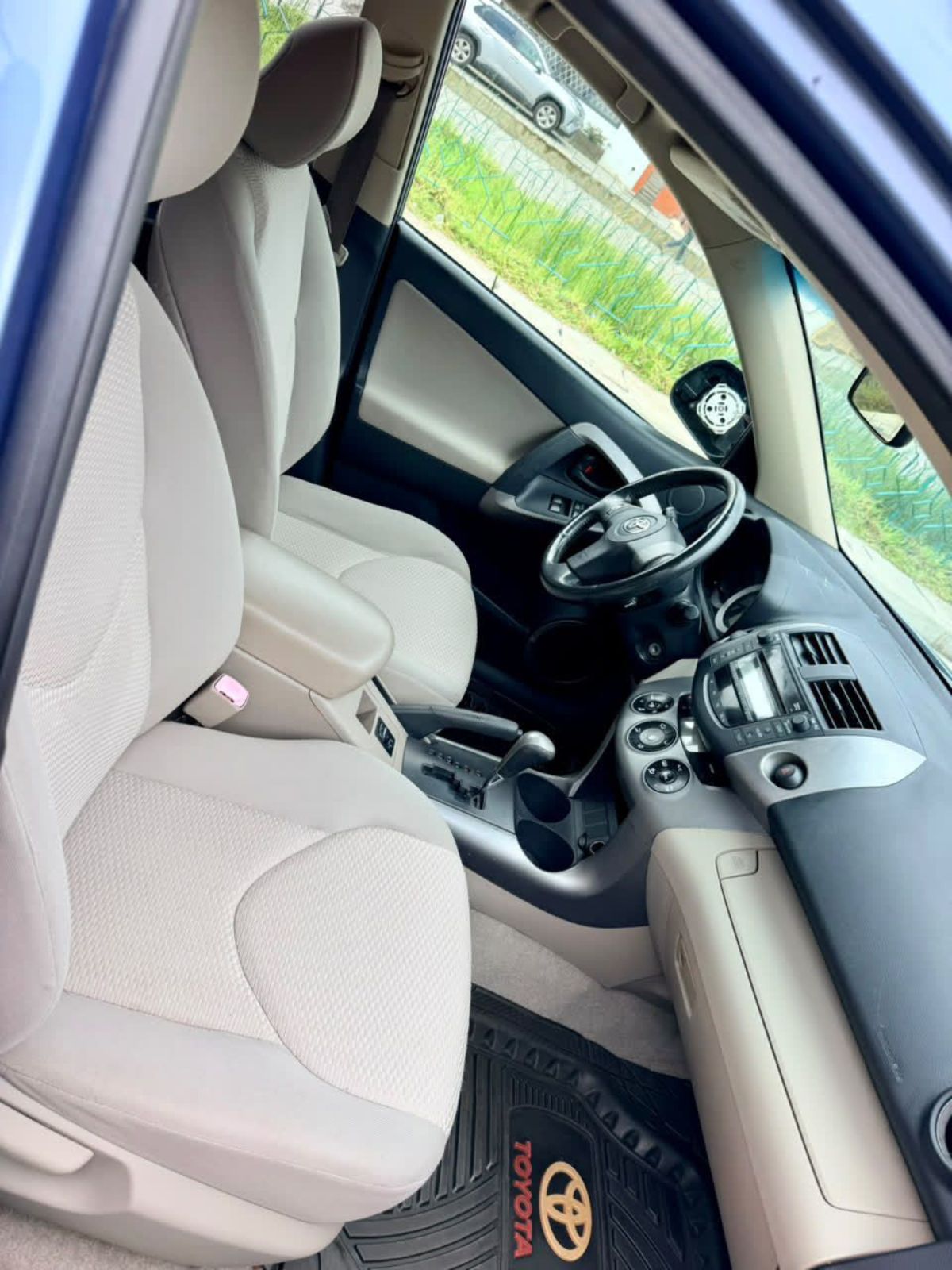 TOYOTA RAV4 LIMITED << Année : 2007 << - photo 2