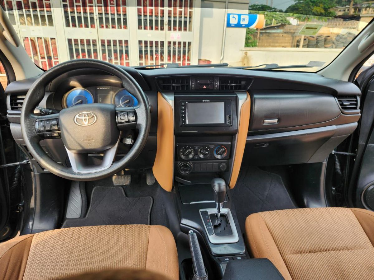 Toyota Fortuner 2021 extrêmement propre - photo 2