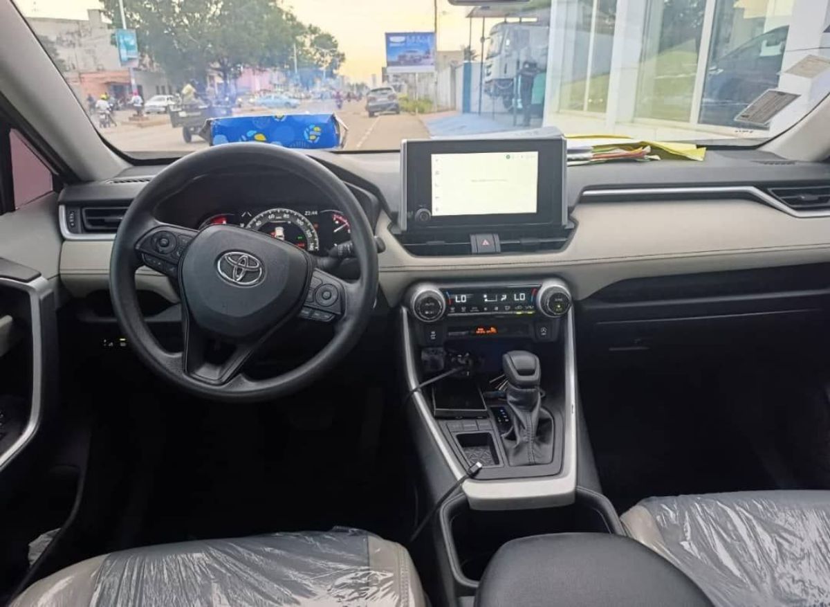 VENTE TOYOTA RAV4 ANNÉE 2023 - photo 3