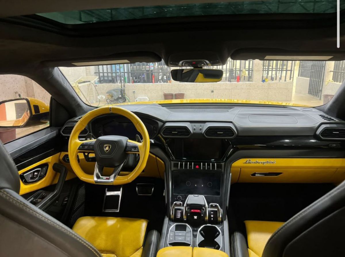 Lamborghini URUS - photo 2