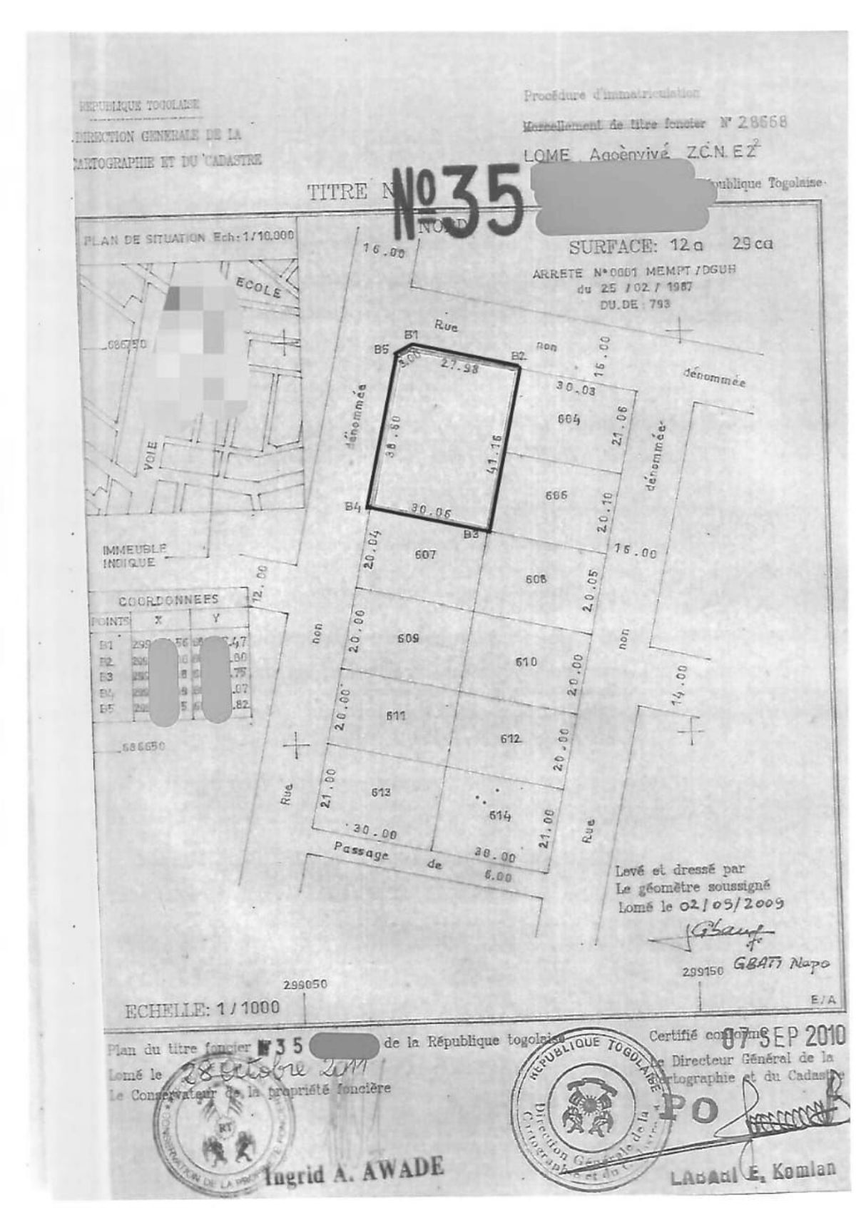 Deux lots collés Angle de rue Adidoadin