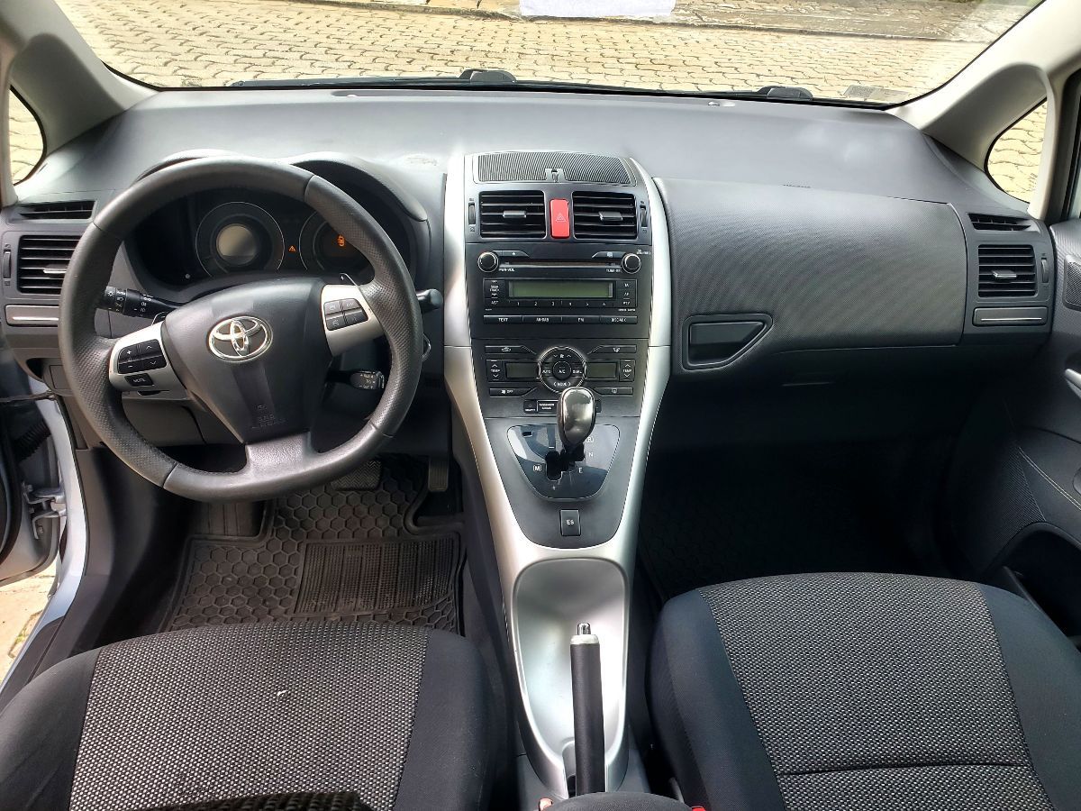 A VENDRE TOYOTA AURIS 2010 - photo 2