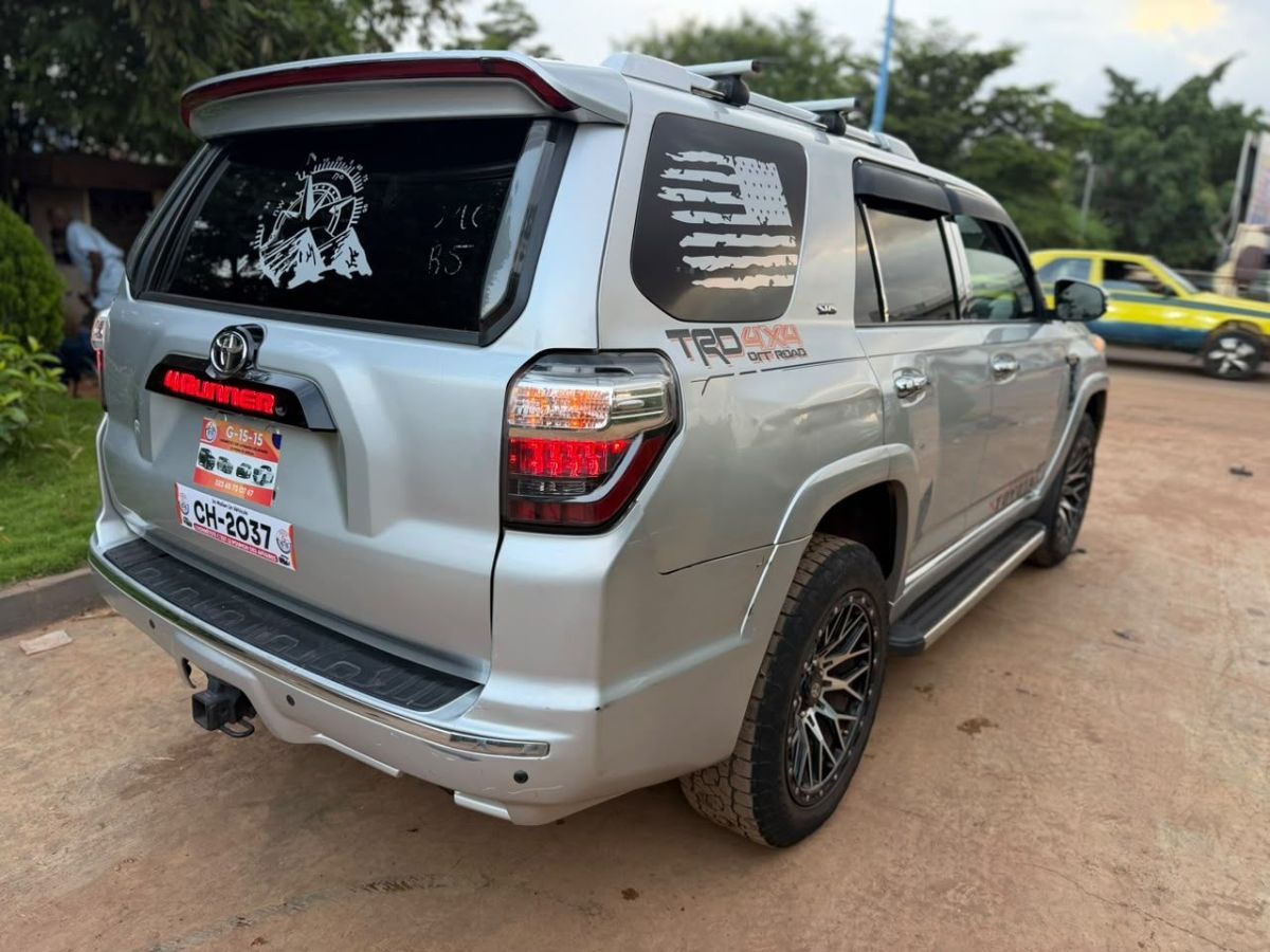 Toyota 4-Runner - photo 3