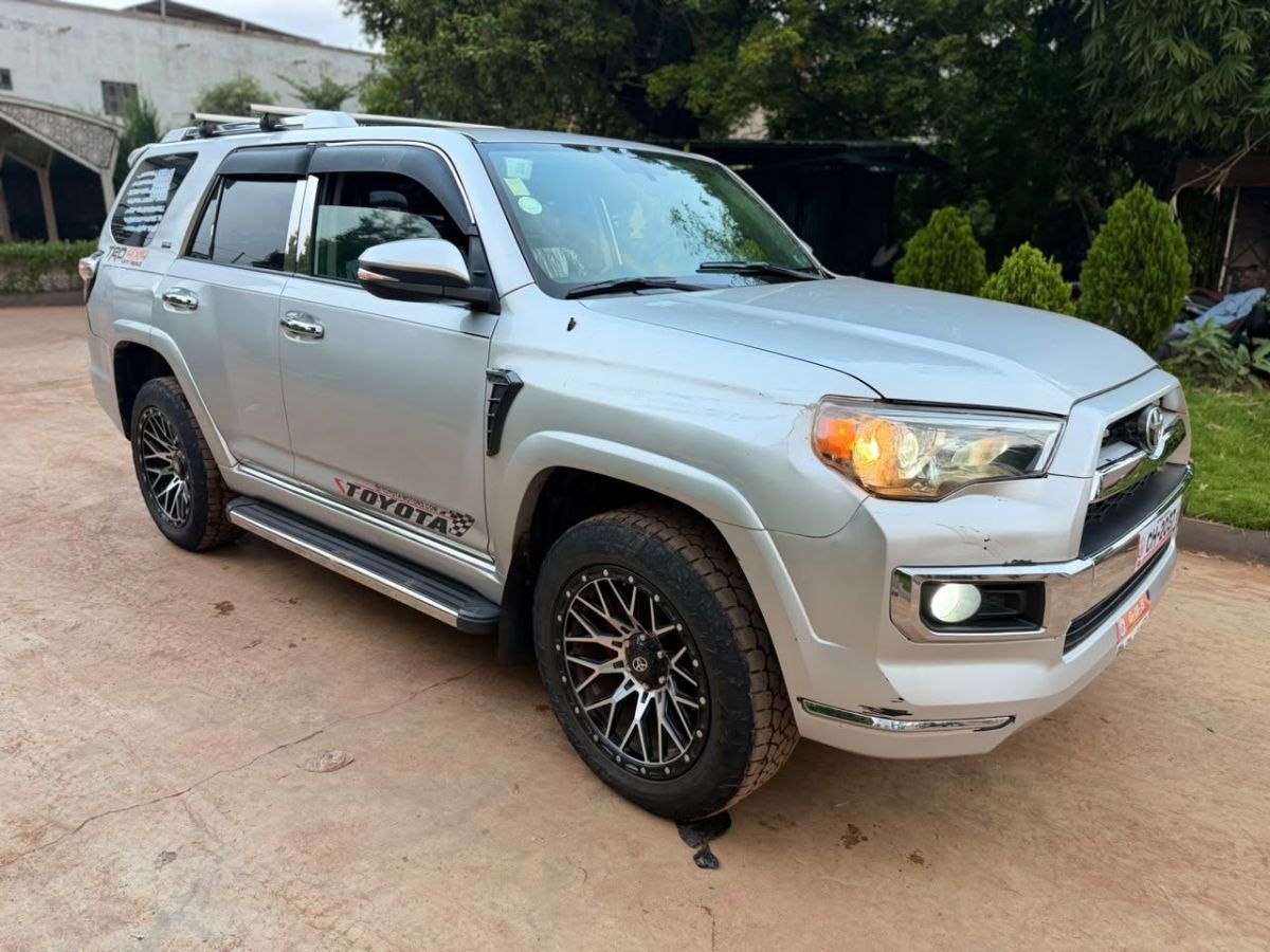 Toyota 4-Runner - photo 2