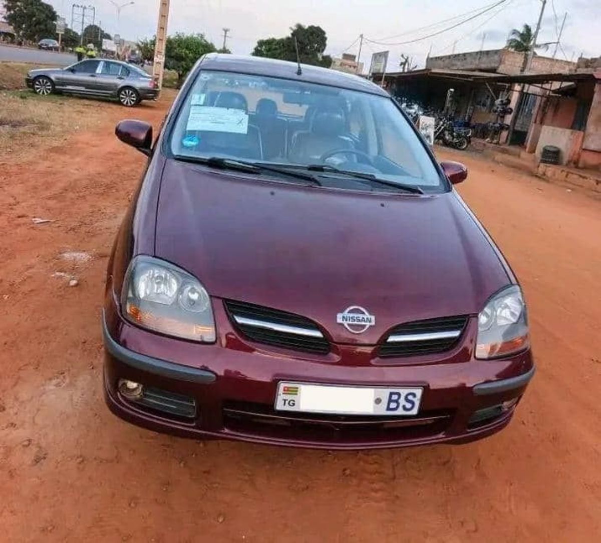 NISSAN ALMERA TINO EN VENTE