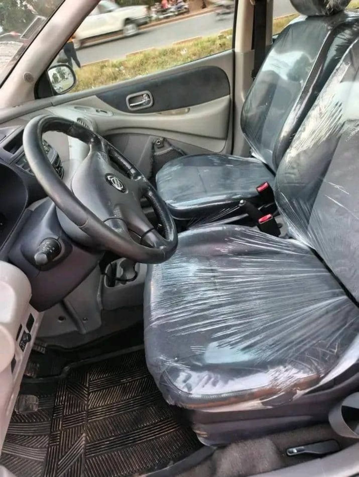 NISSAN ALMERA TINO EN VENTE - photo 2