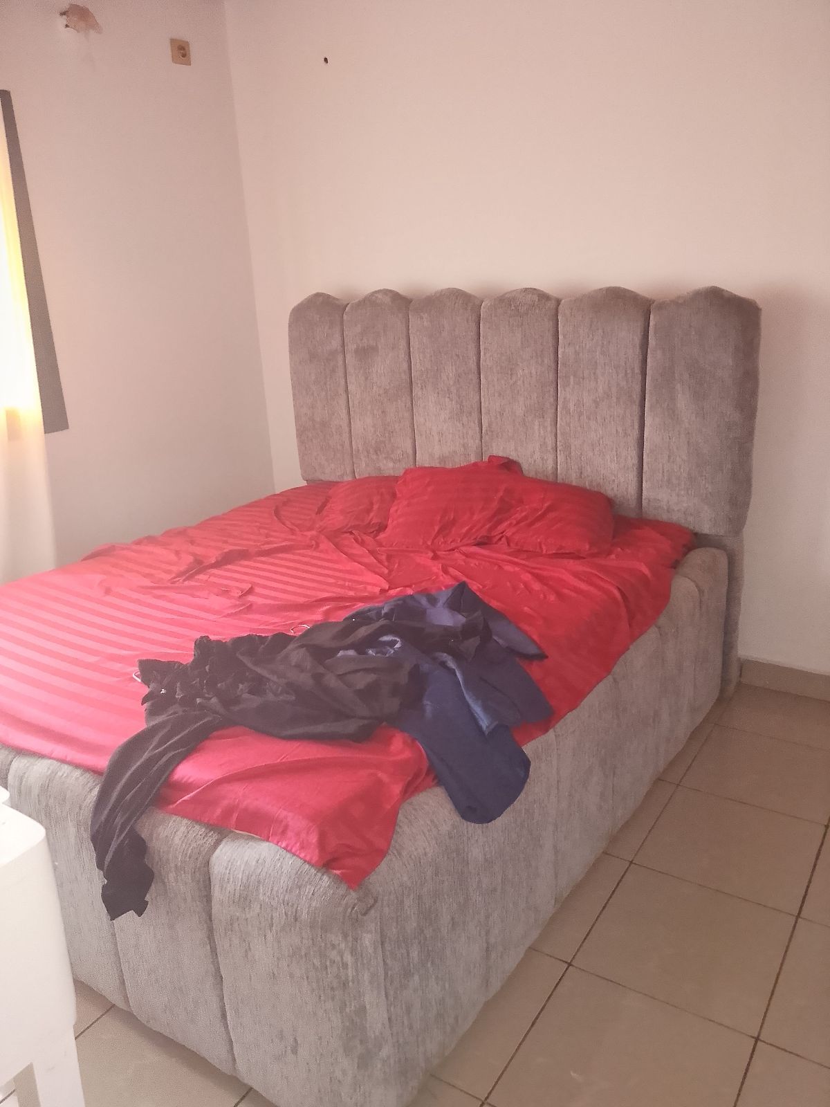 Lit à vendre – Vide grenier