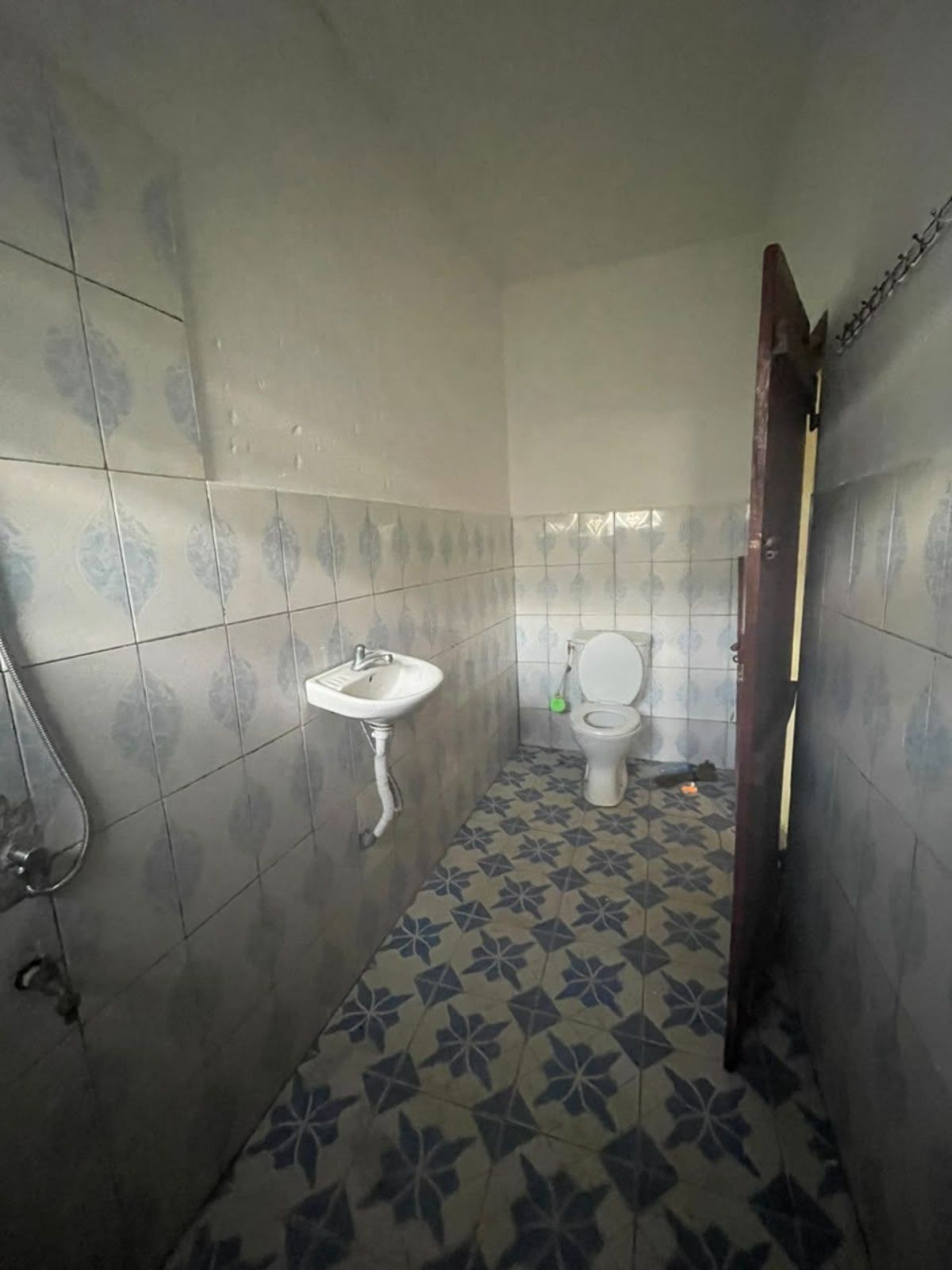 Chambre salon wc douche interne cuisine et terras - photo 2