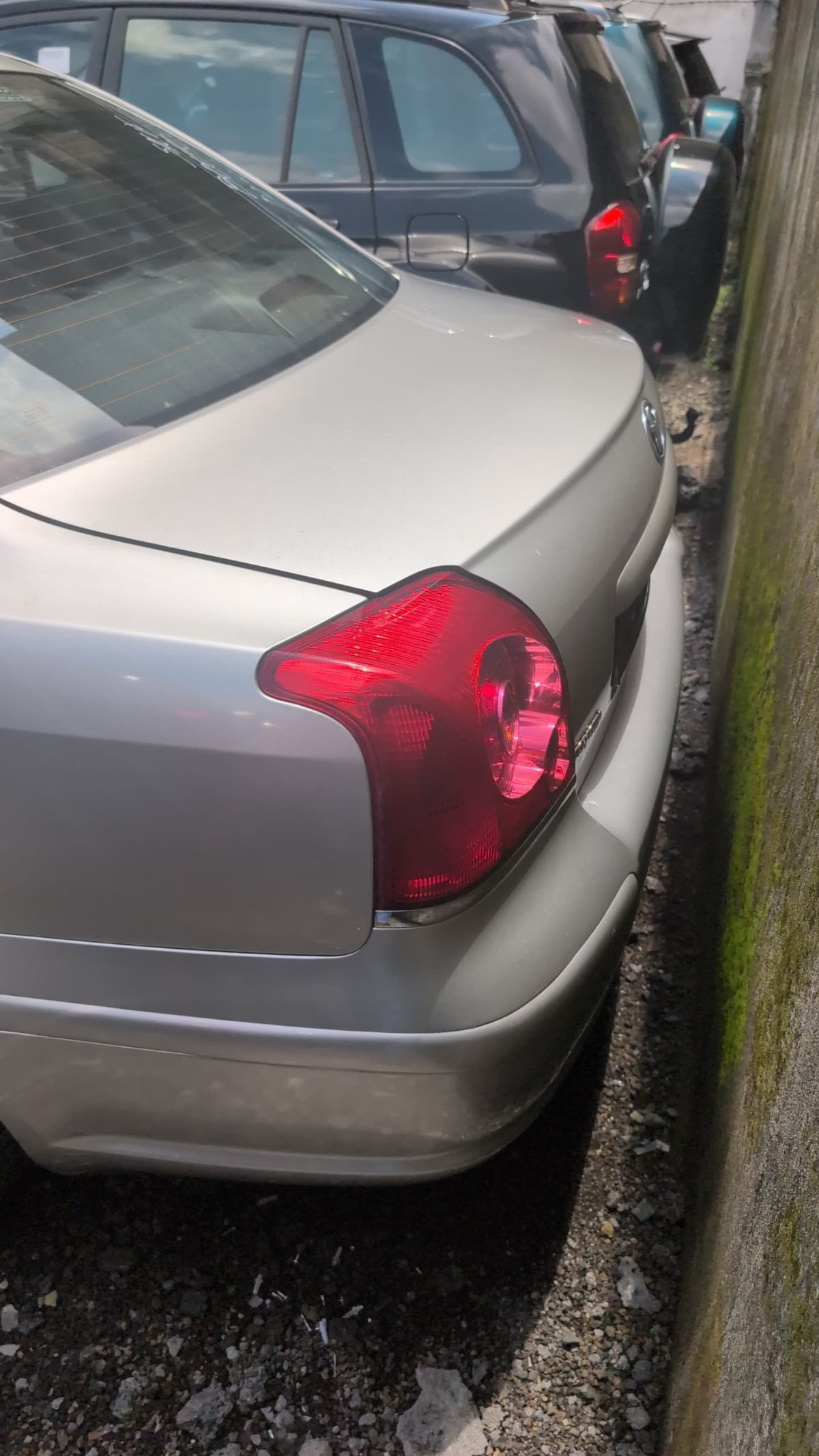 toyota avensis 2005 berline occasion d’europe - photo 3