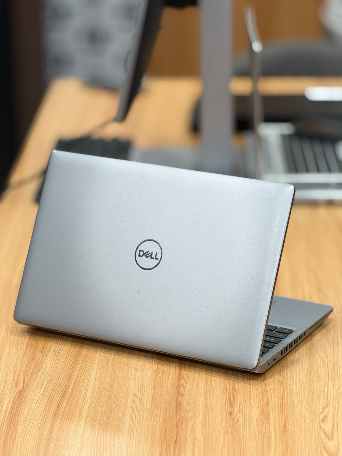 DELL LATITUDE 5531 core i7 12th génération 02Go