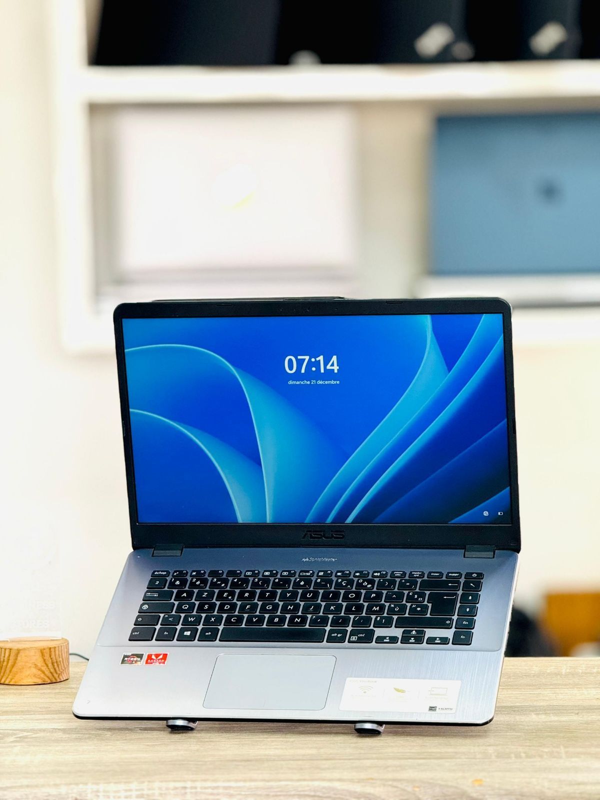 ASUS VivoBook Laptop X505ZA AMD Ryzen 5 8th Gen - photo 3