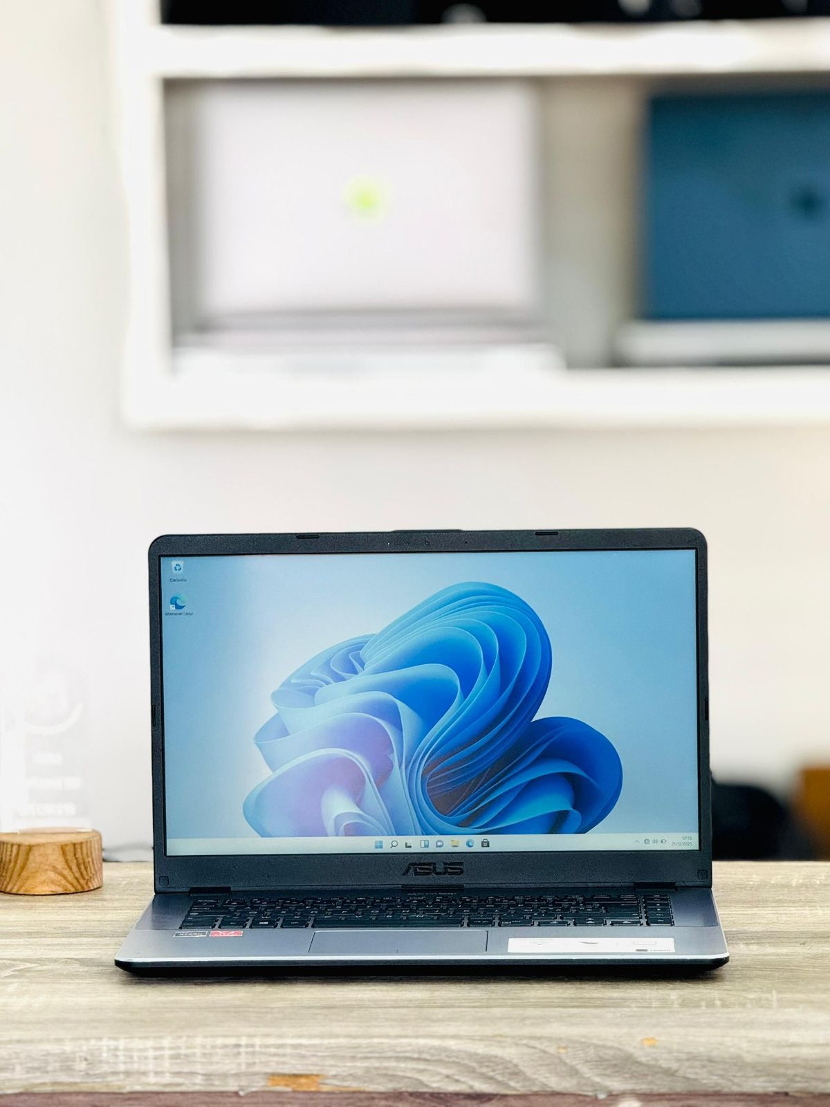 ASUS VivoBook Laptop X505ZA AMD Ryzen 5 8th Gen - photo 2