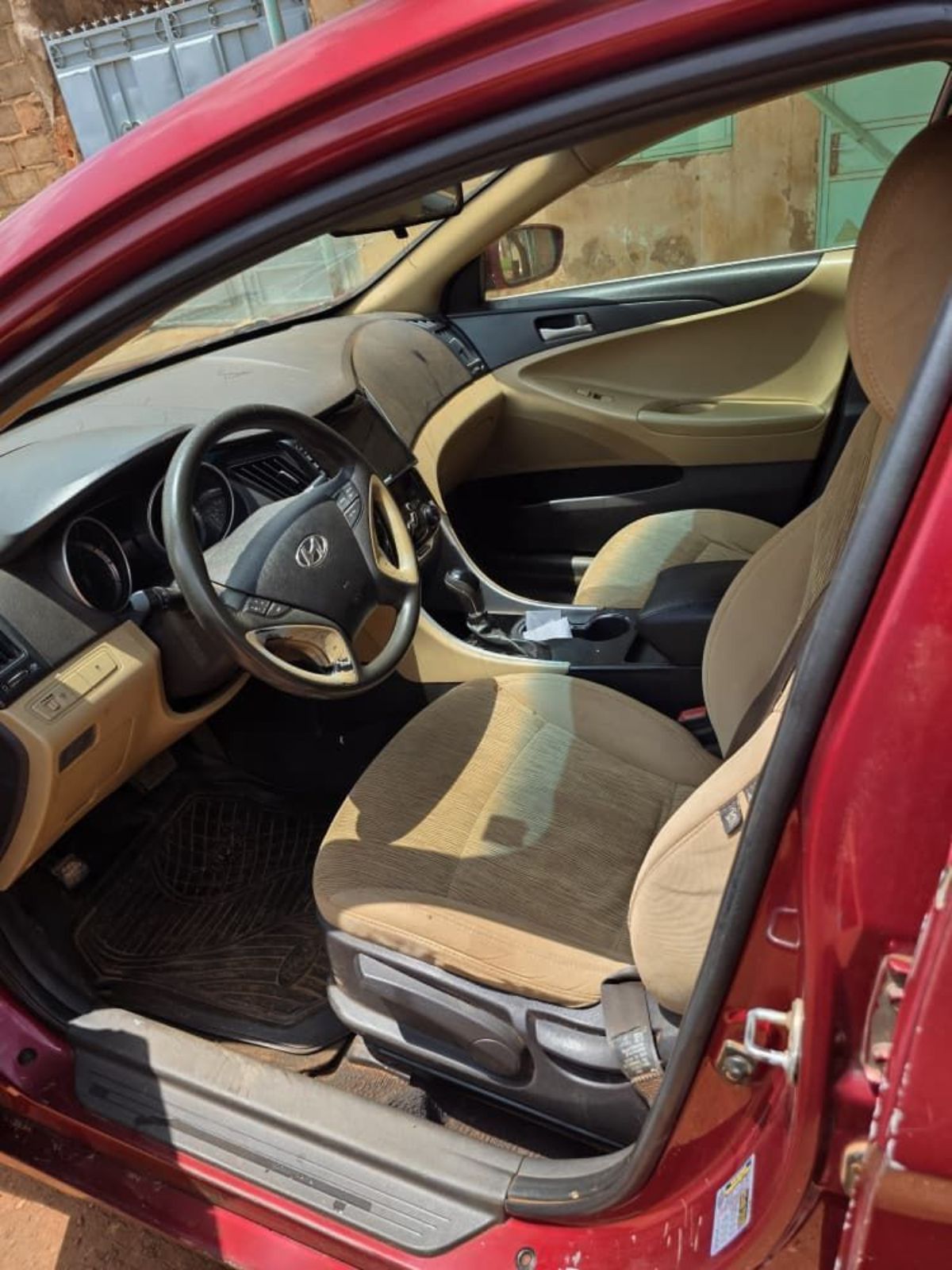 HYUNDAI SONATA
2012 - photo 2