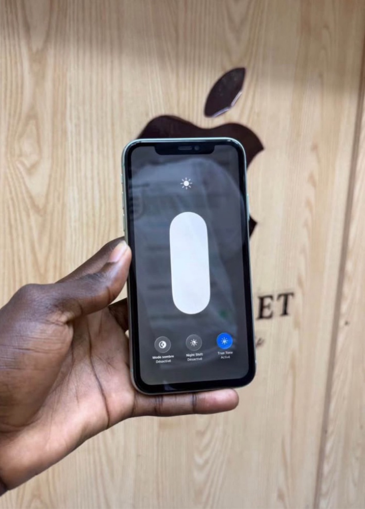 iPhone 11 simple - photo 3