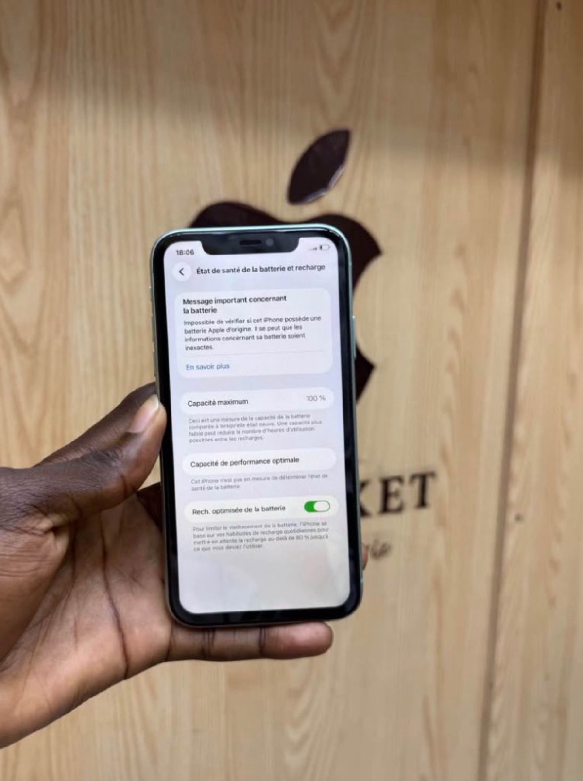 iPhone 11 simple - photo 2