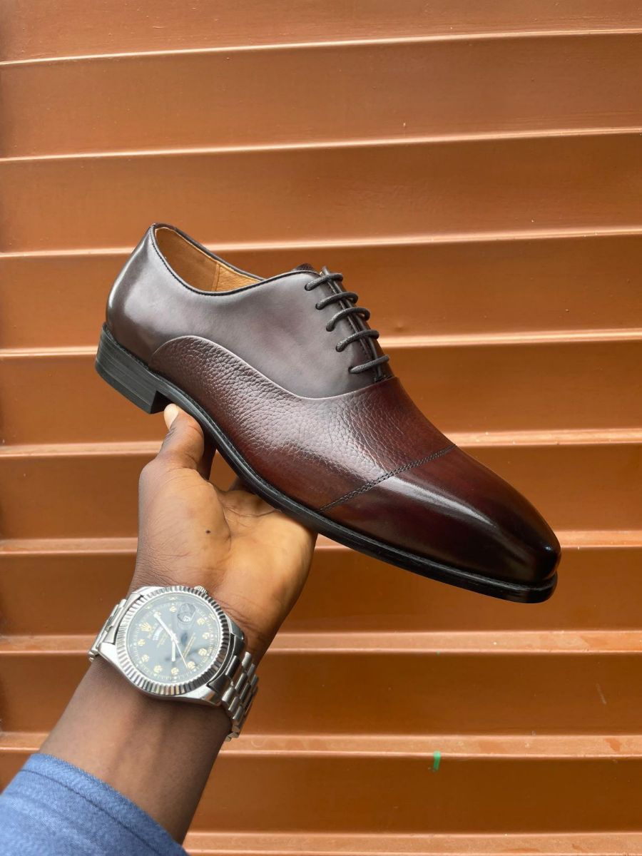 Souliers en cuir authentique