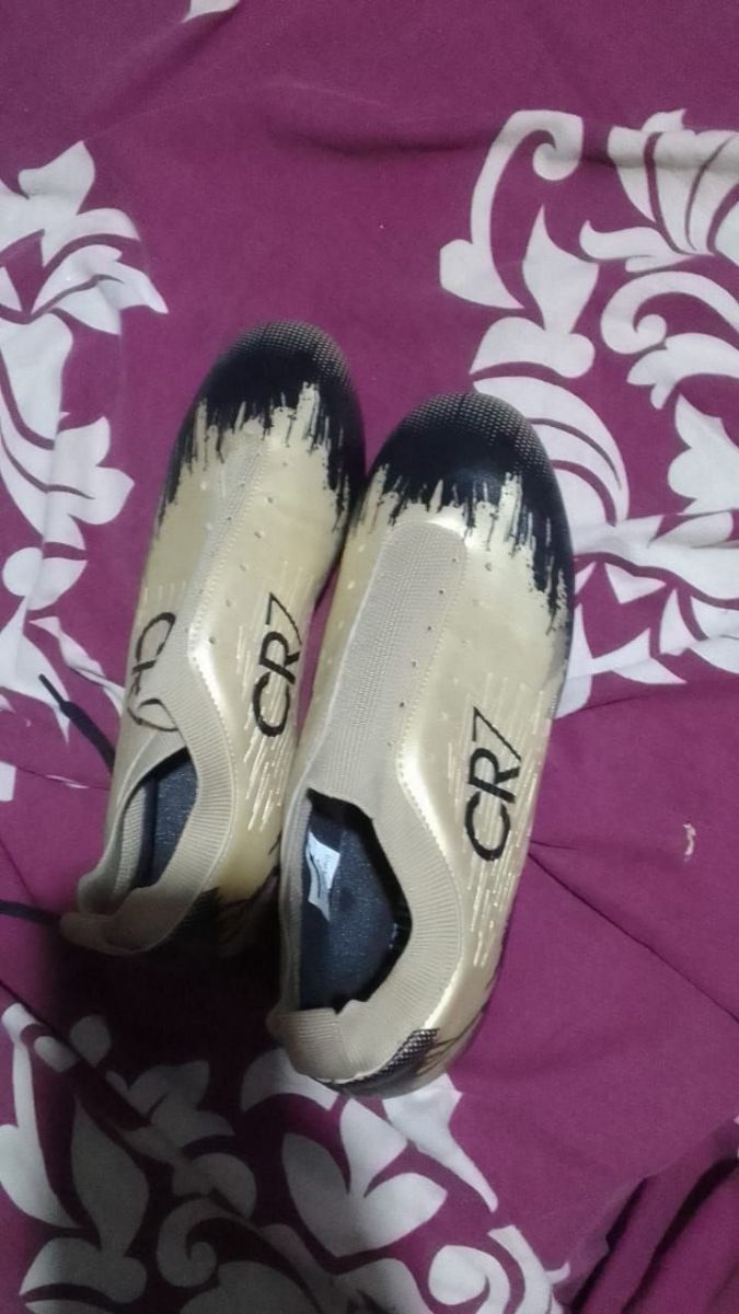 Crampons CR7 pointure 38